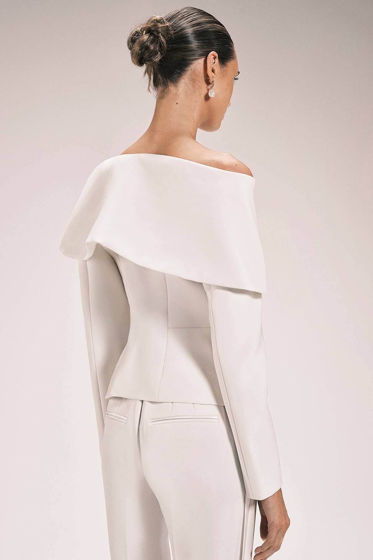 KarenMillen Blazer Asymétrique Ajusté En Viscose Stretch Compacte