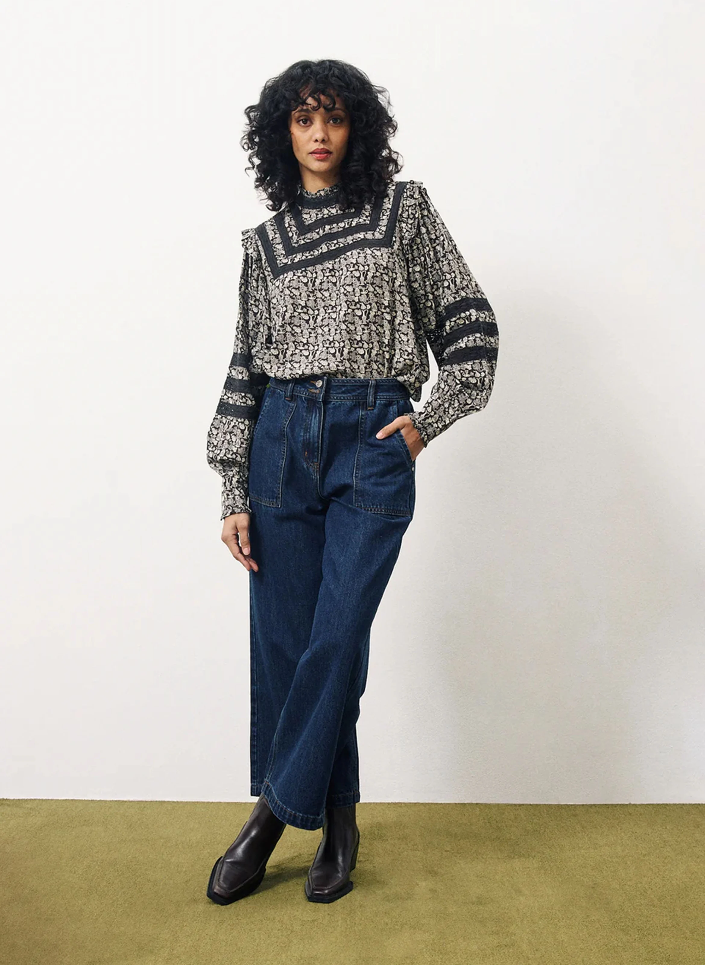 GYLIANE - Blouse droite col victorien imprimée | Multicolore