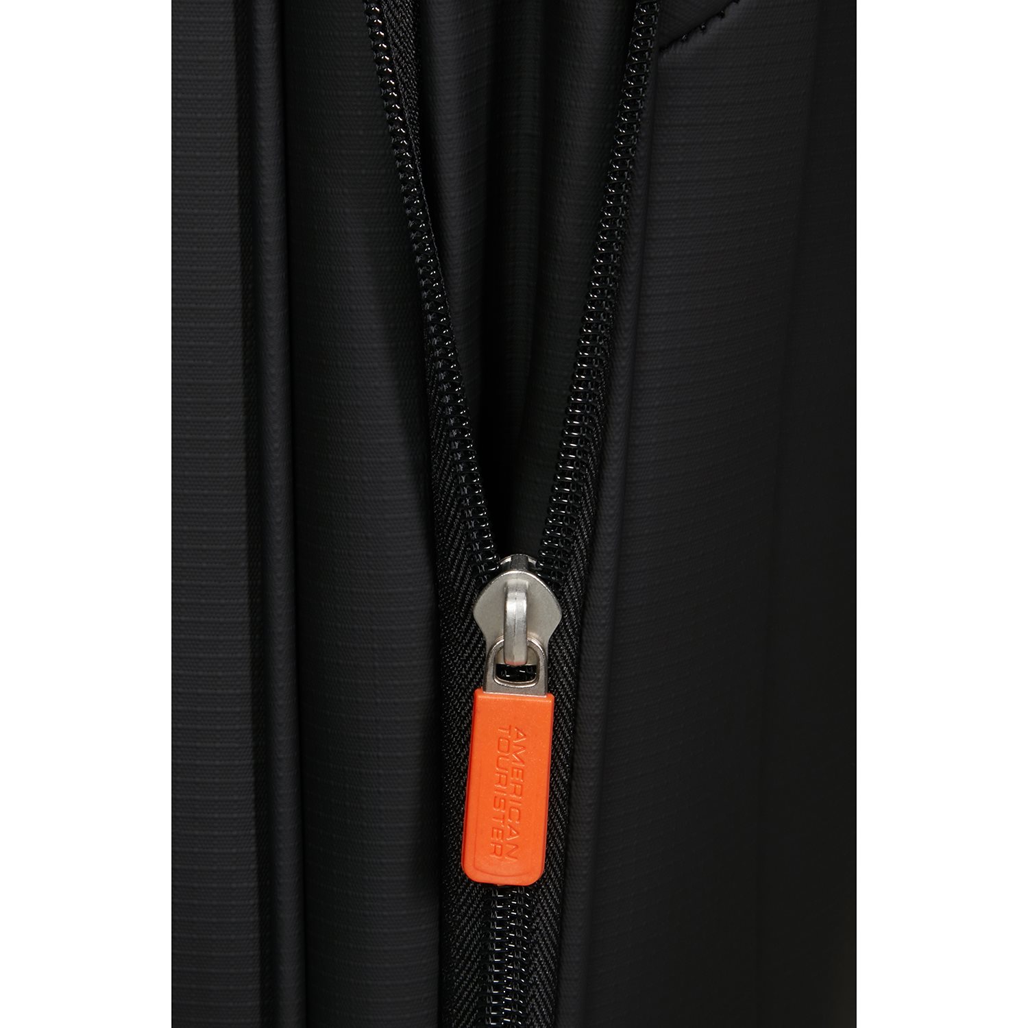 American Tourister Summerride Spinner M Exp TSA black