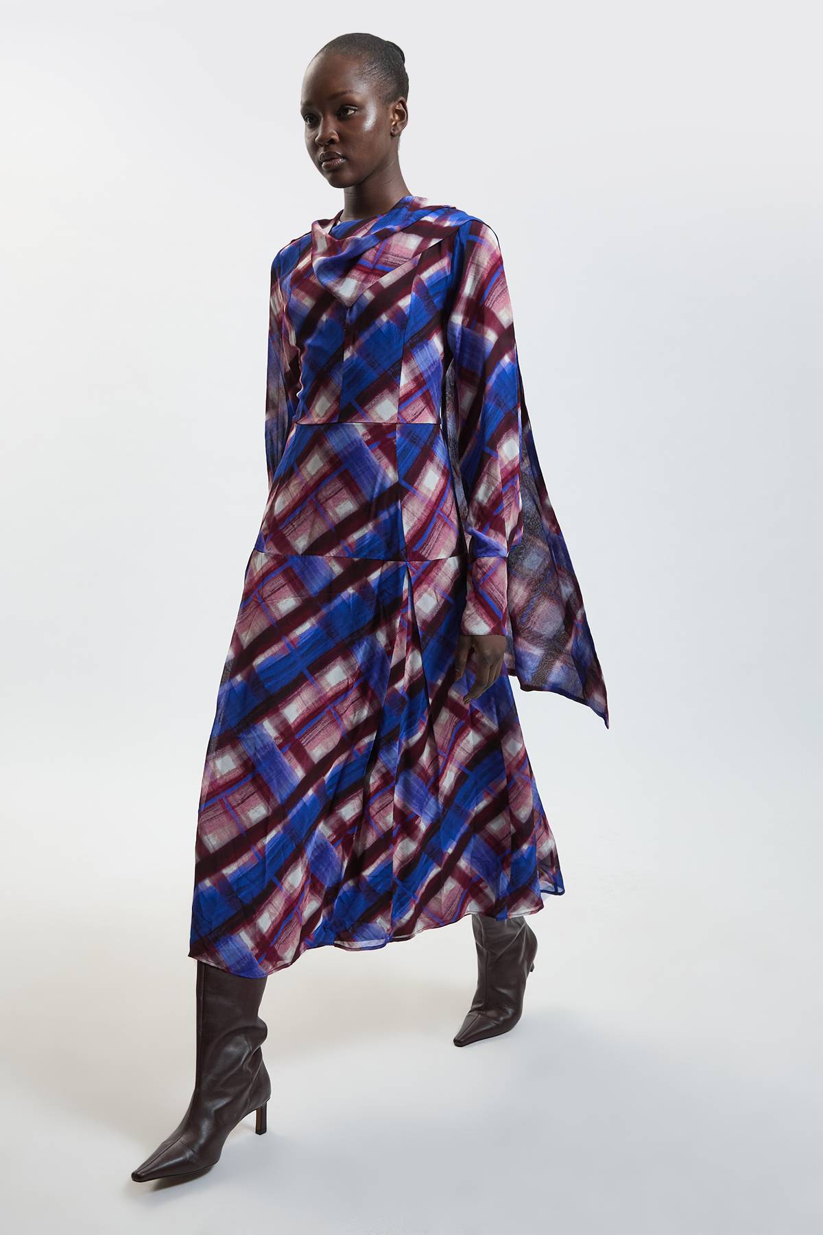 KarenMillen Robe Midi Tissée En Viscose À Imprimé Carreaux Avec Détail Foulard
