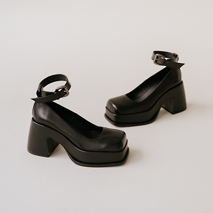Babies à plateformes  en cuir noir