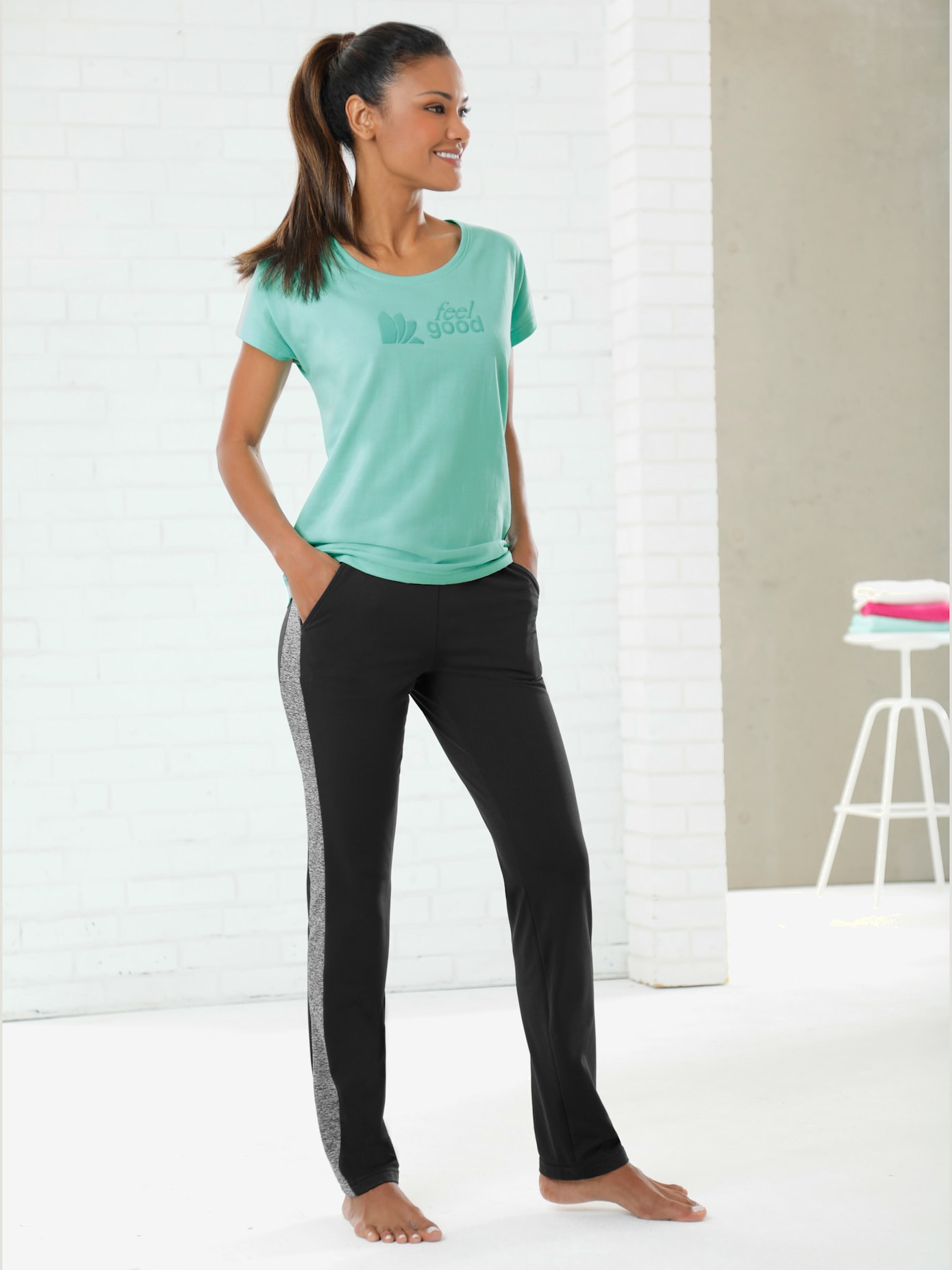 T-shirt féminin sport imprimé poitrine