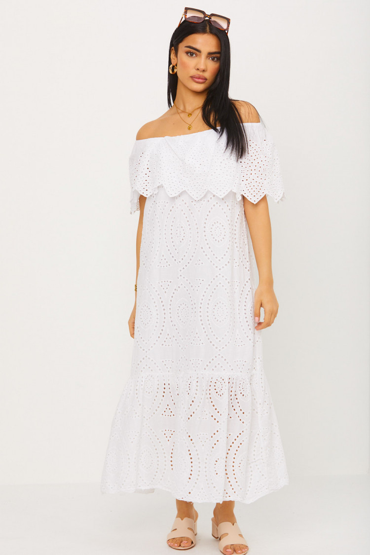 Robe blanche col bardot en crochets