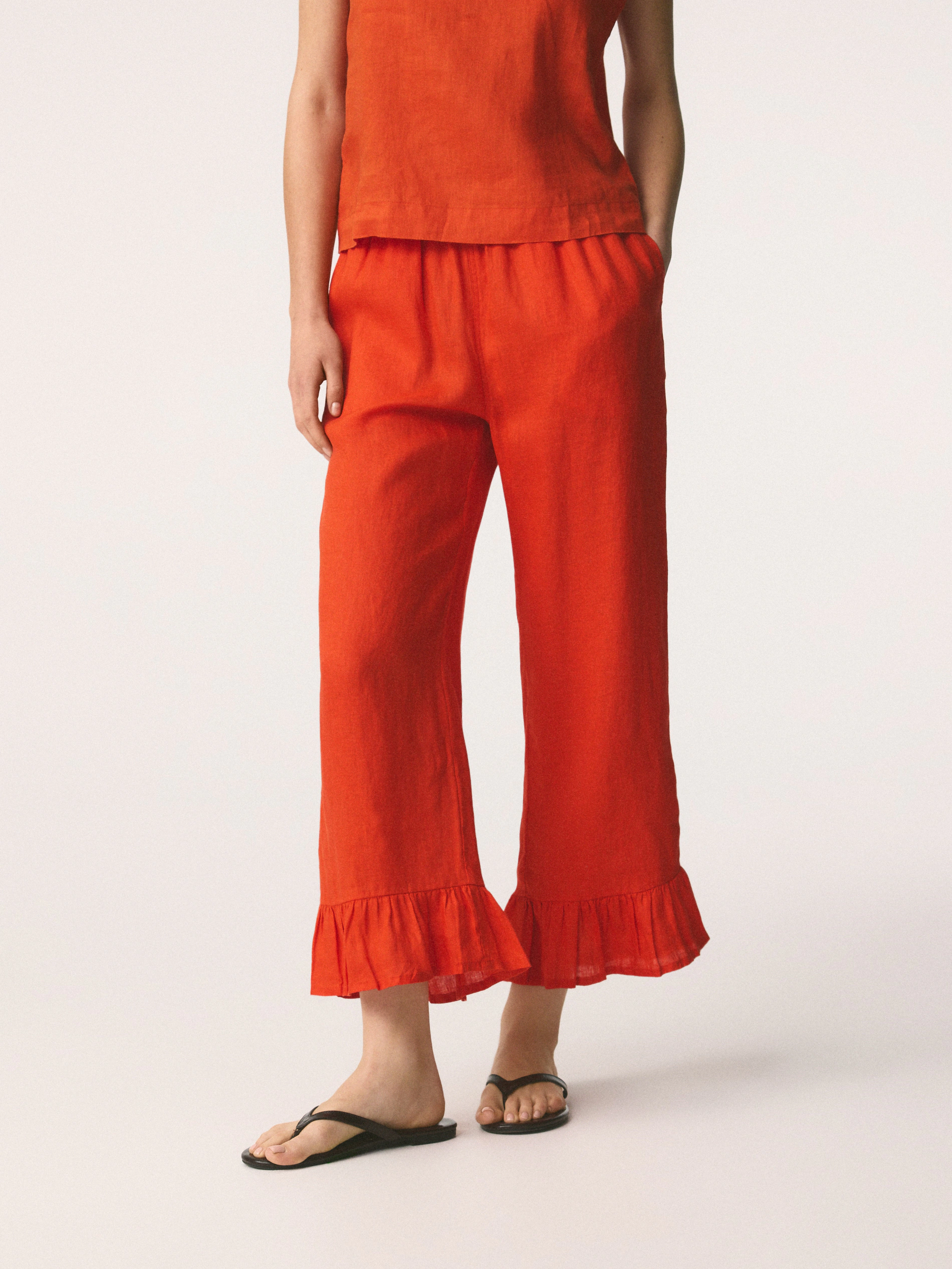 Leinenhose mit Rüschen