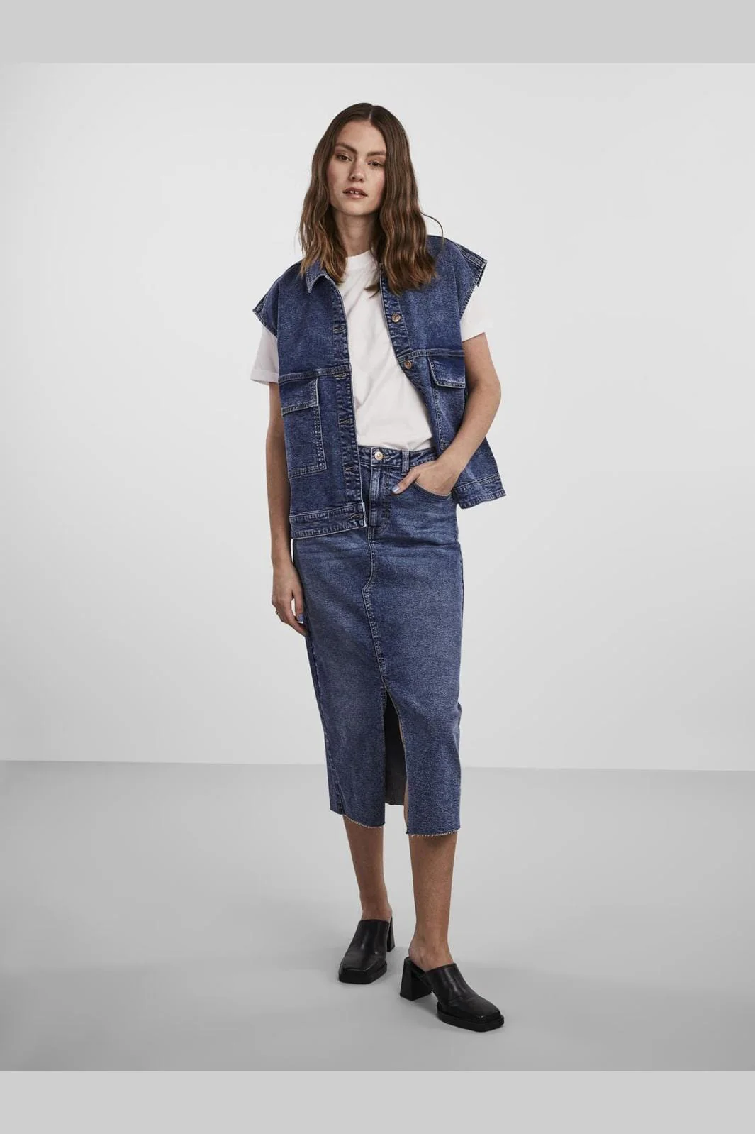 Pieces Pcjessie Denim Midi Skirt 4359605 medium blue denim