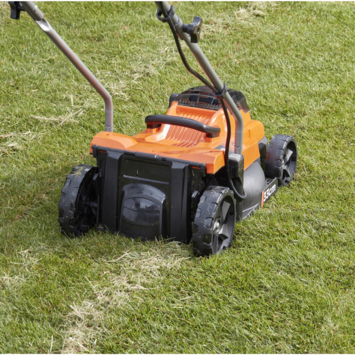 BLACK+DECKER 2x18V grasmaaier BCMW33184L2-QW 33 cm incl. twee 4,0 Ah accu's