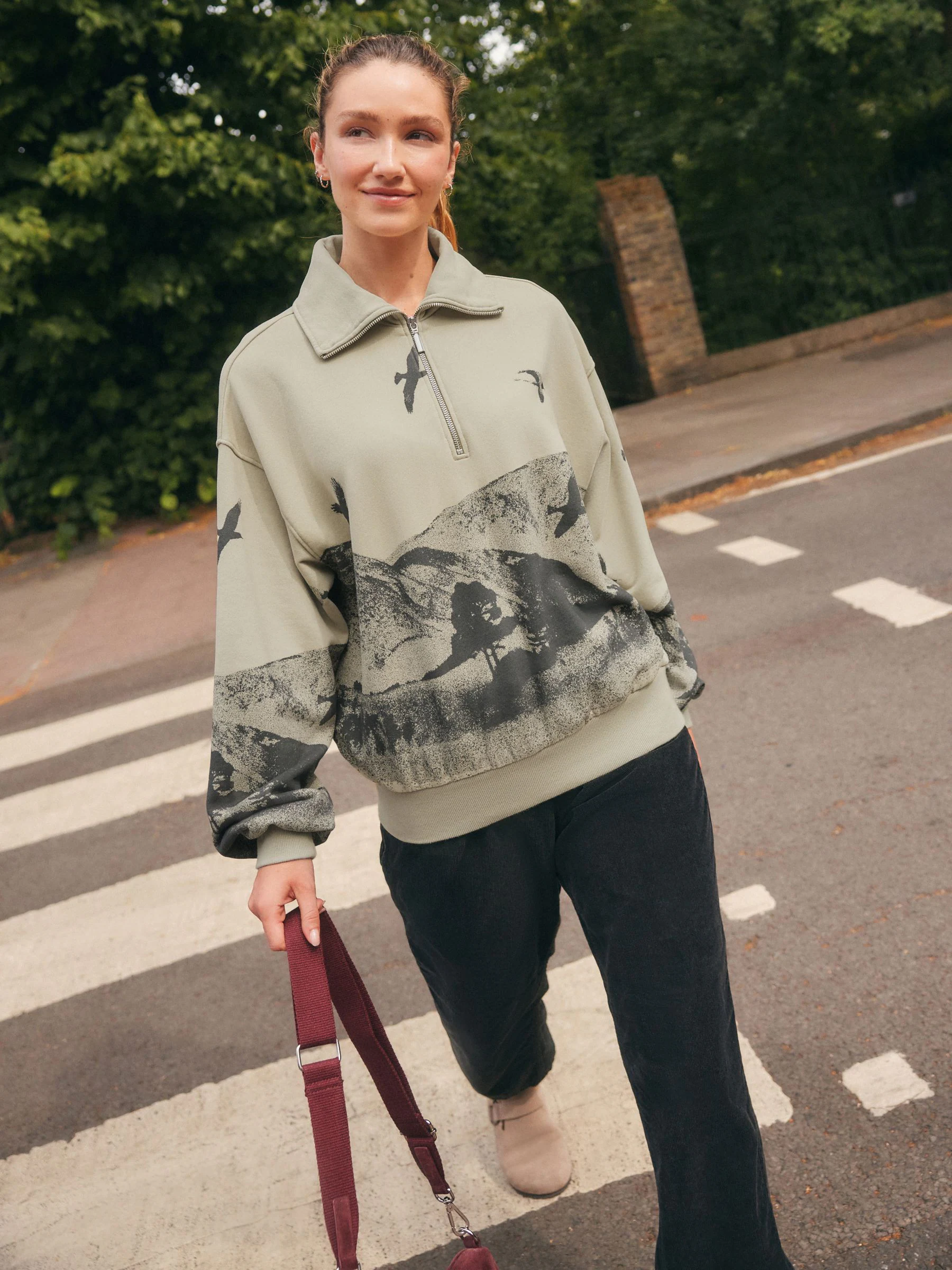 Grijs/Olijfgroen - 100% Cotton Graphic Print Scenic Outdoors Quarter Zip Neck Printed Long Sleeve Fleece Sweatshirt