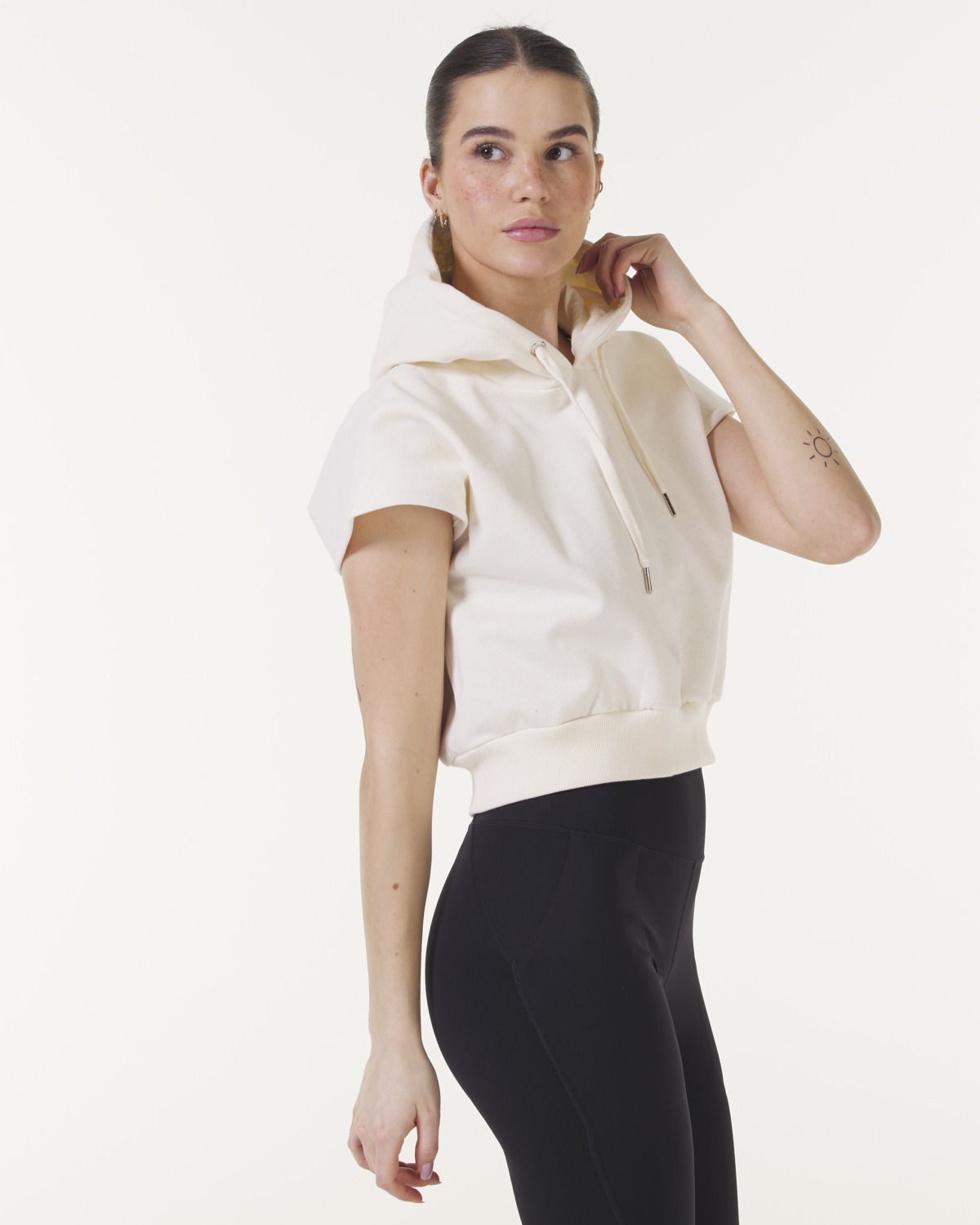 LEVITY Silhouette Sleeveless Hood White Dove
