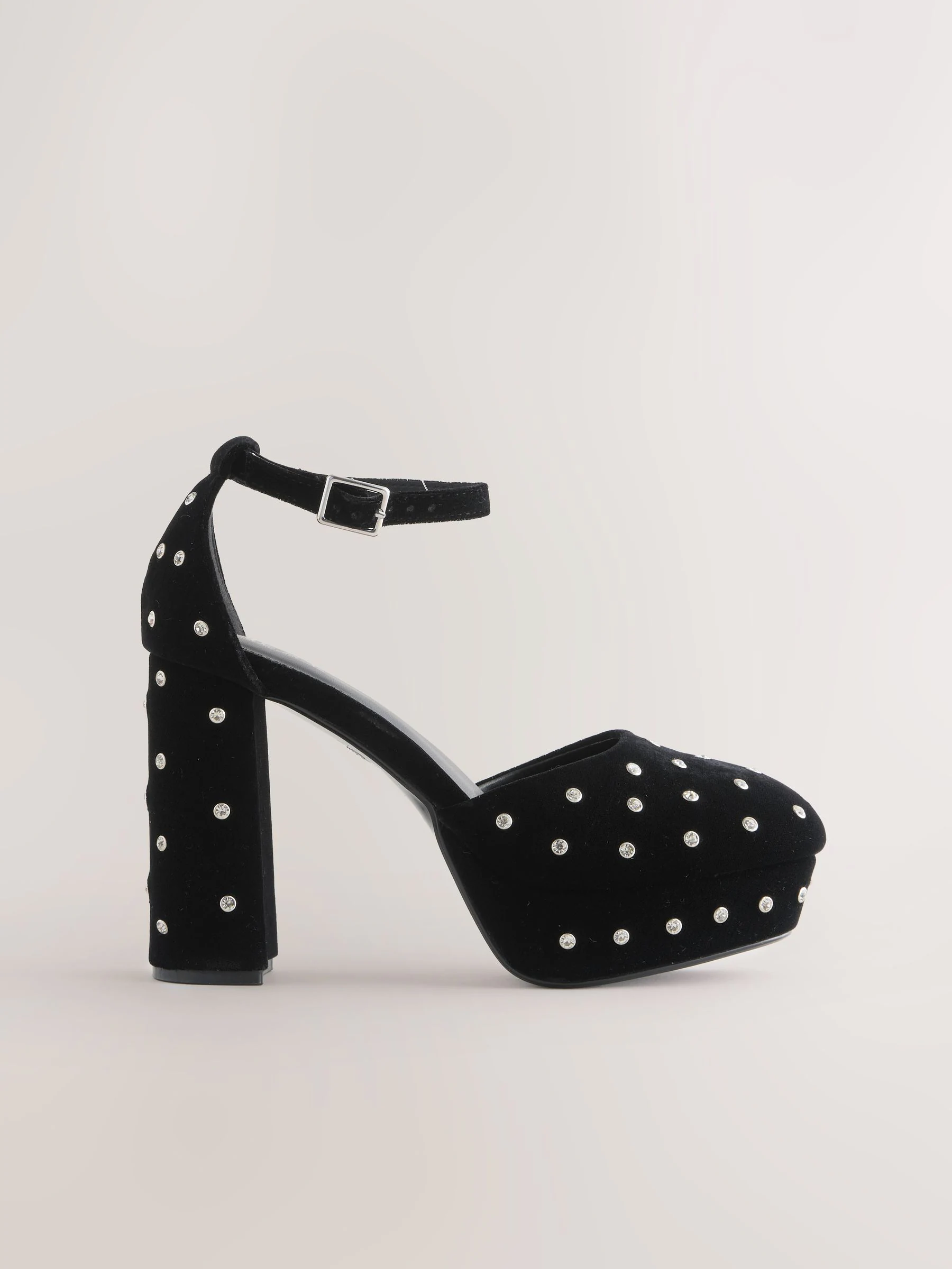 Zwart fluweel - Forever Comfort® Velvet Studded Plafrom Two-Part Block Heels