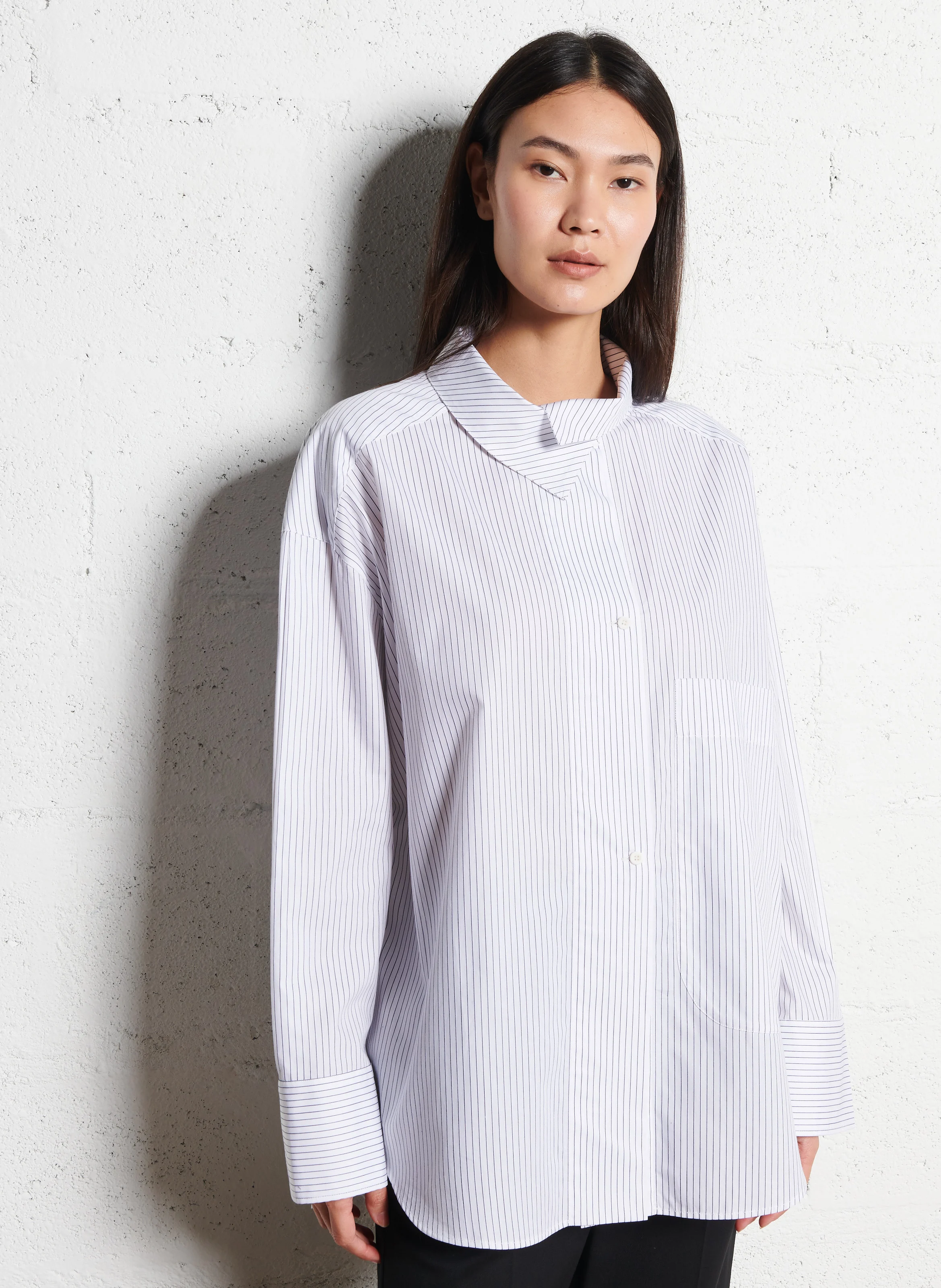 FINLAY - Chemise oversize col asymétrique rayée en coton| Noir