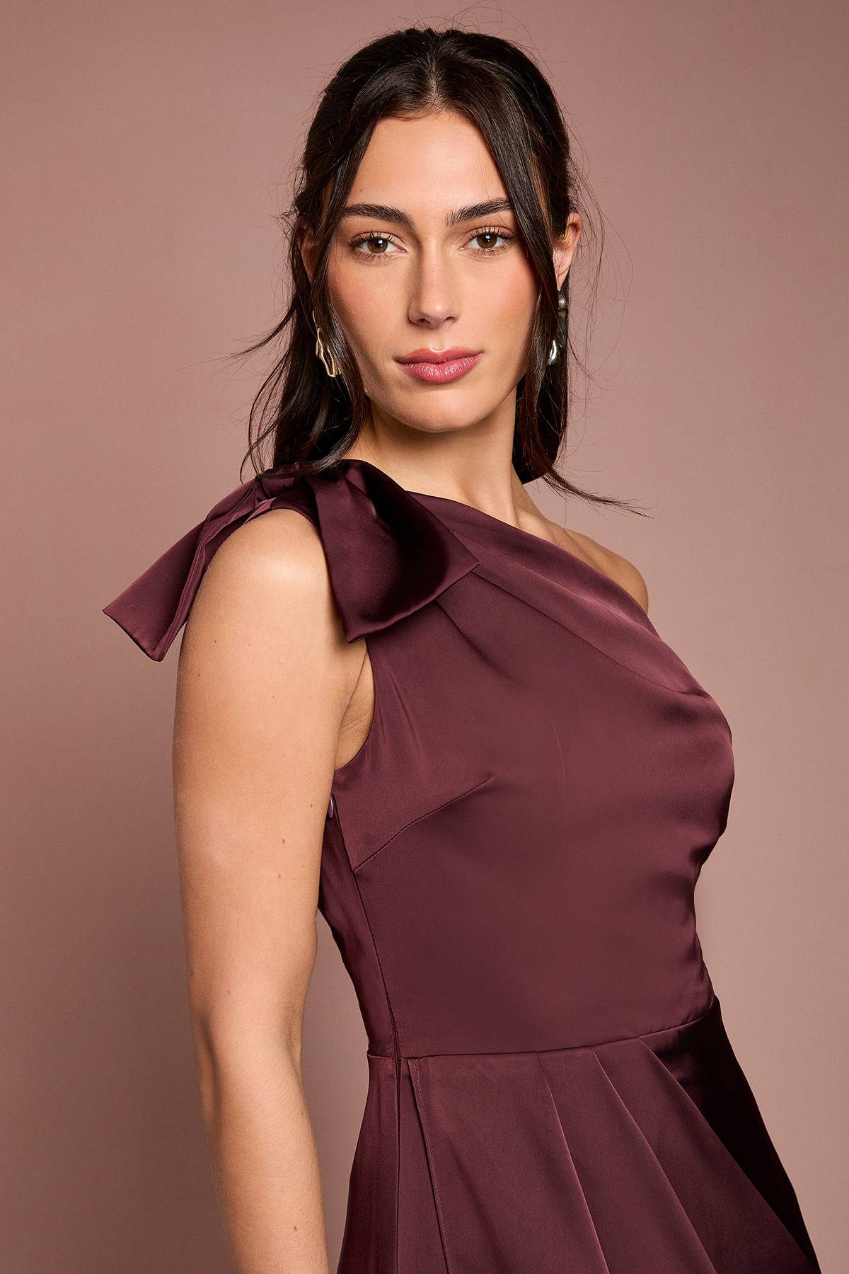 Coast Robe Longue de Demoiselle d'Honneur à Épaule Tombante avec Détail Nœud