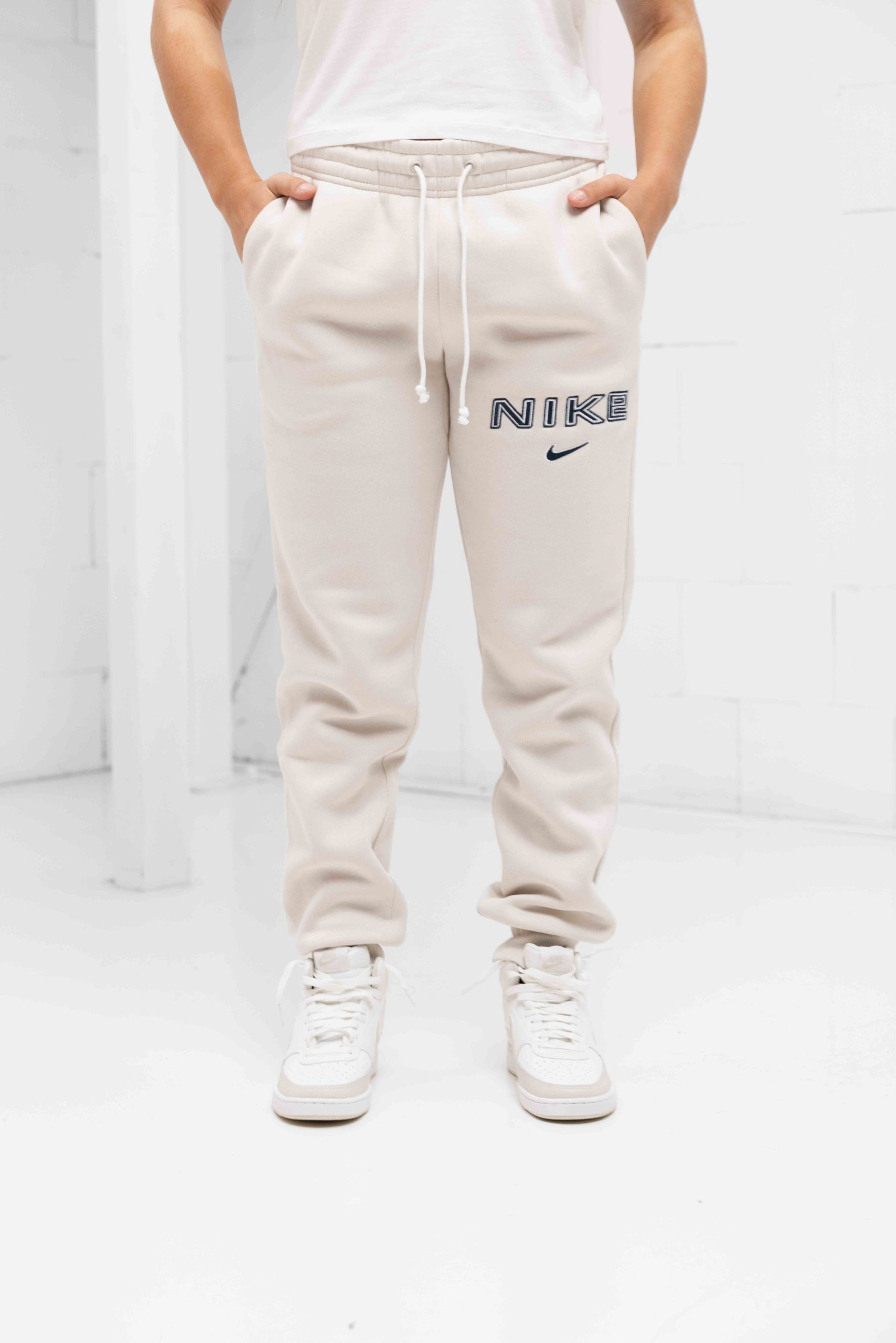 Nike Phoenix Fleece Trainingsbroek Dames Beige