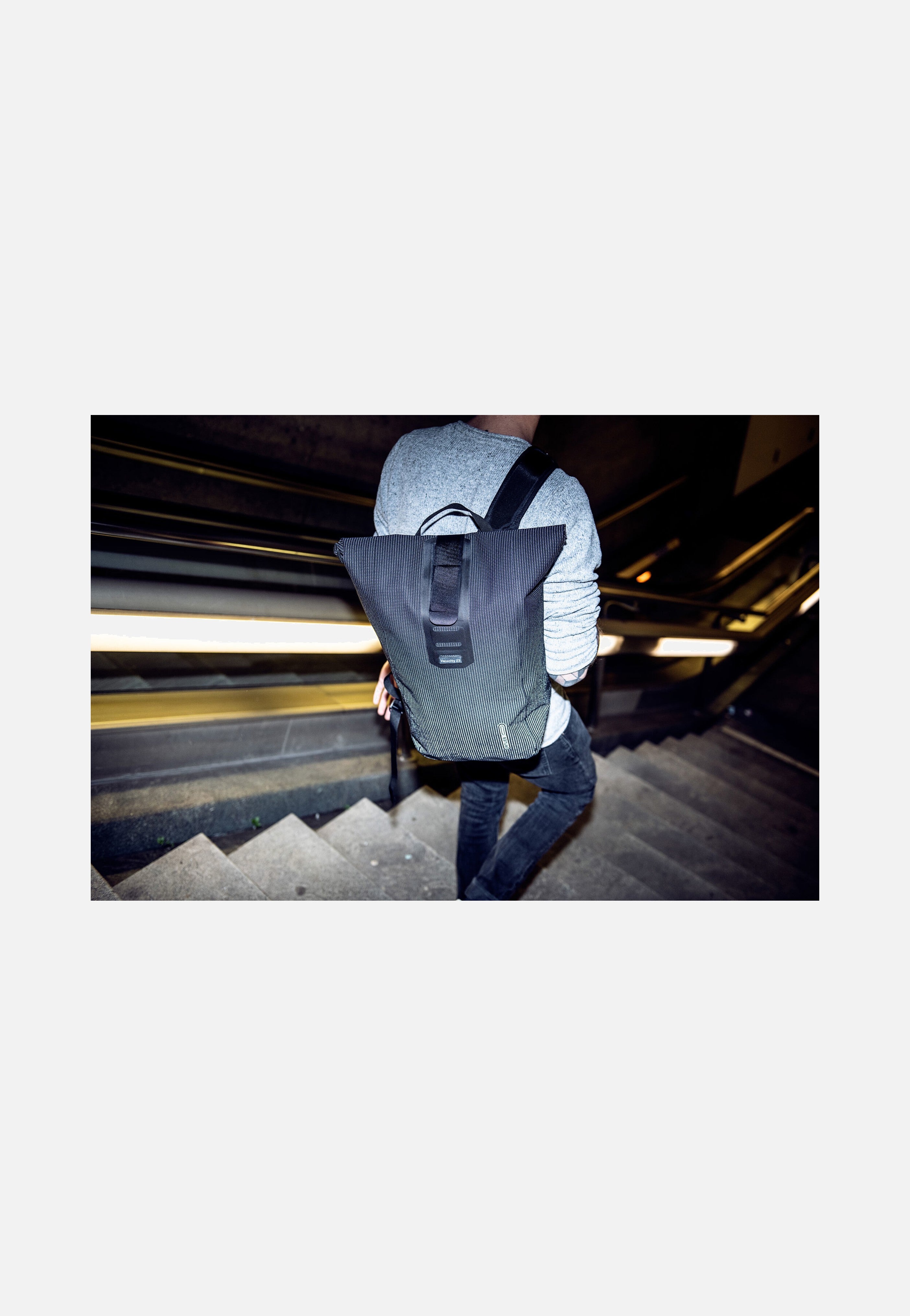 Velocity High Visibility Schwarz Reflex - Rolltop Rucksack