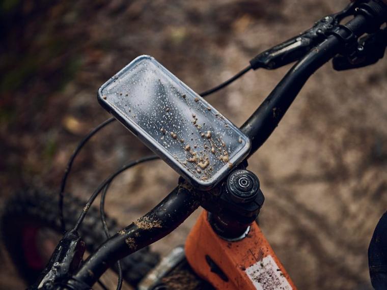 Quad Lock MAG Poncho iPhone