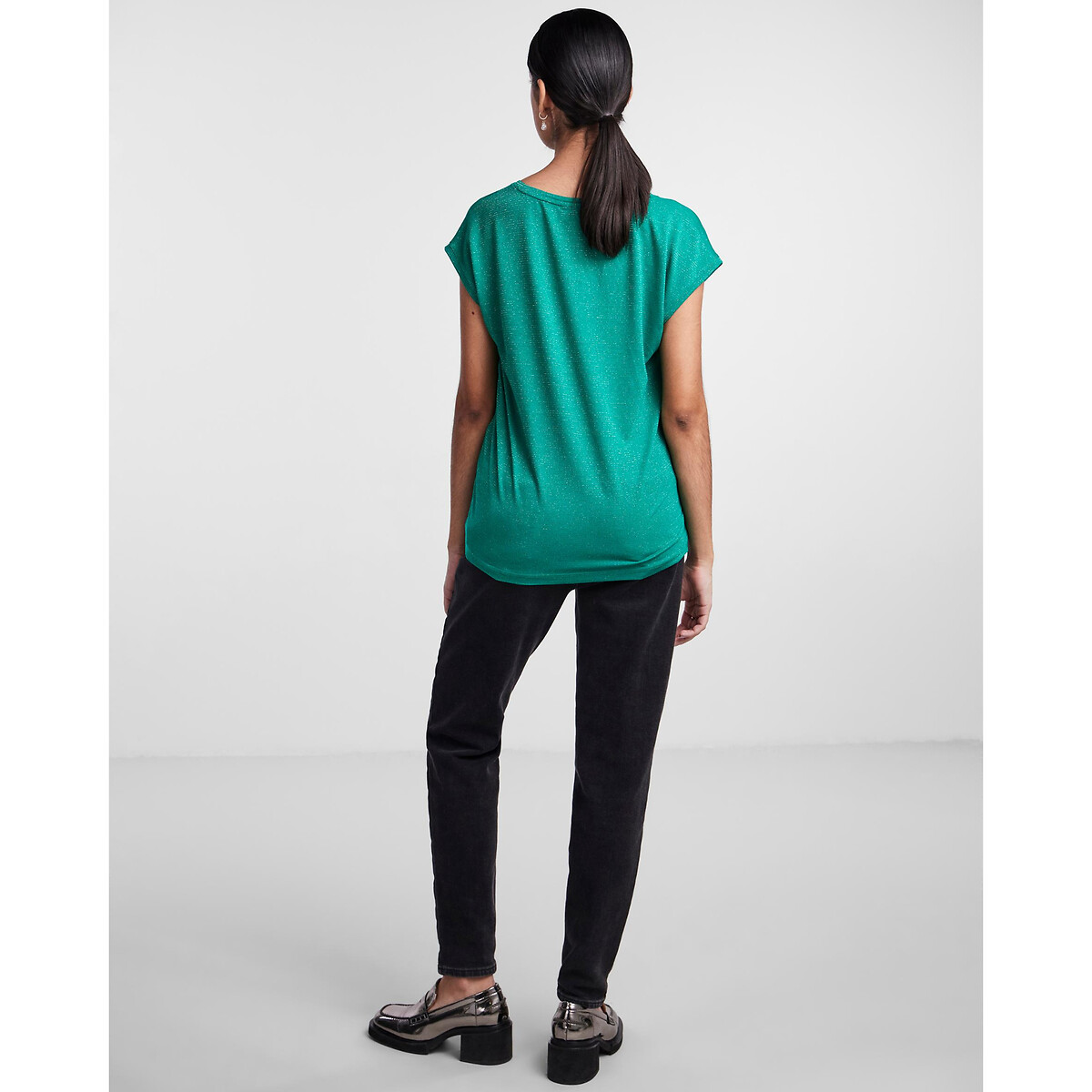 PEÇAS<br>Camiseta com efeito brilhante
