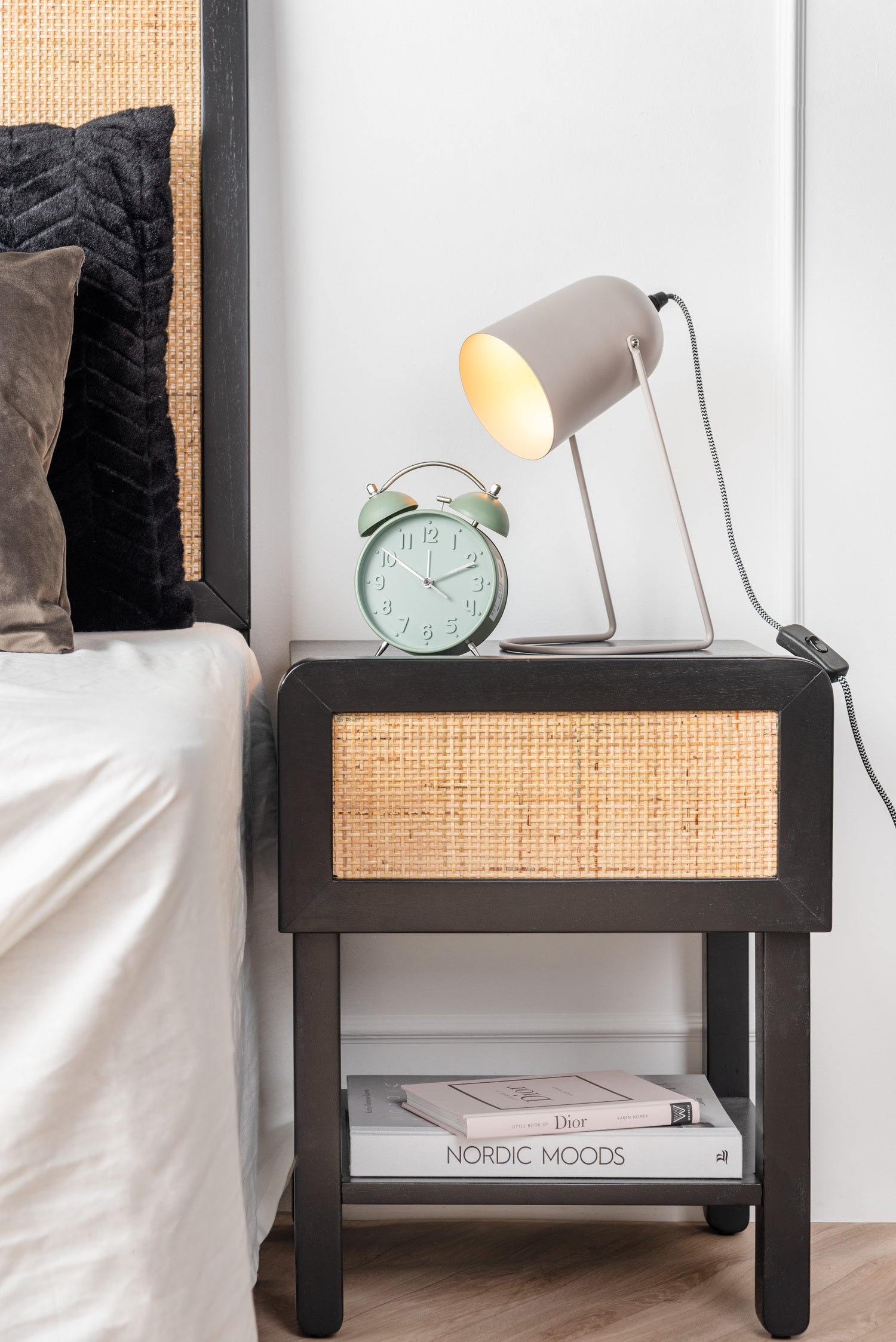 PT Living tafellamp Enchant grijs 18 x 14 x 30 cm