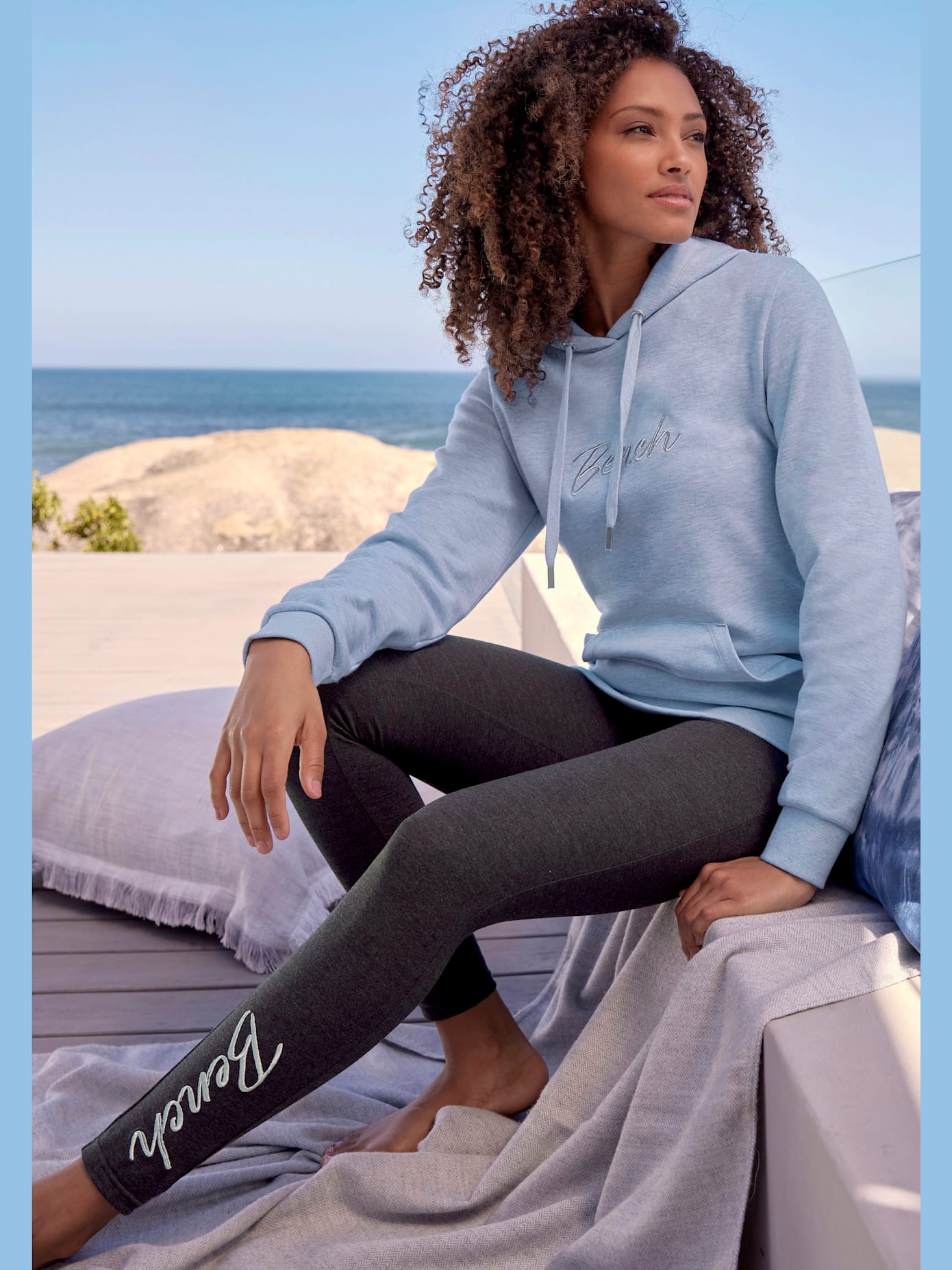 Legging basique avec broderie brillante