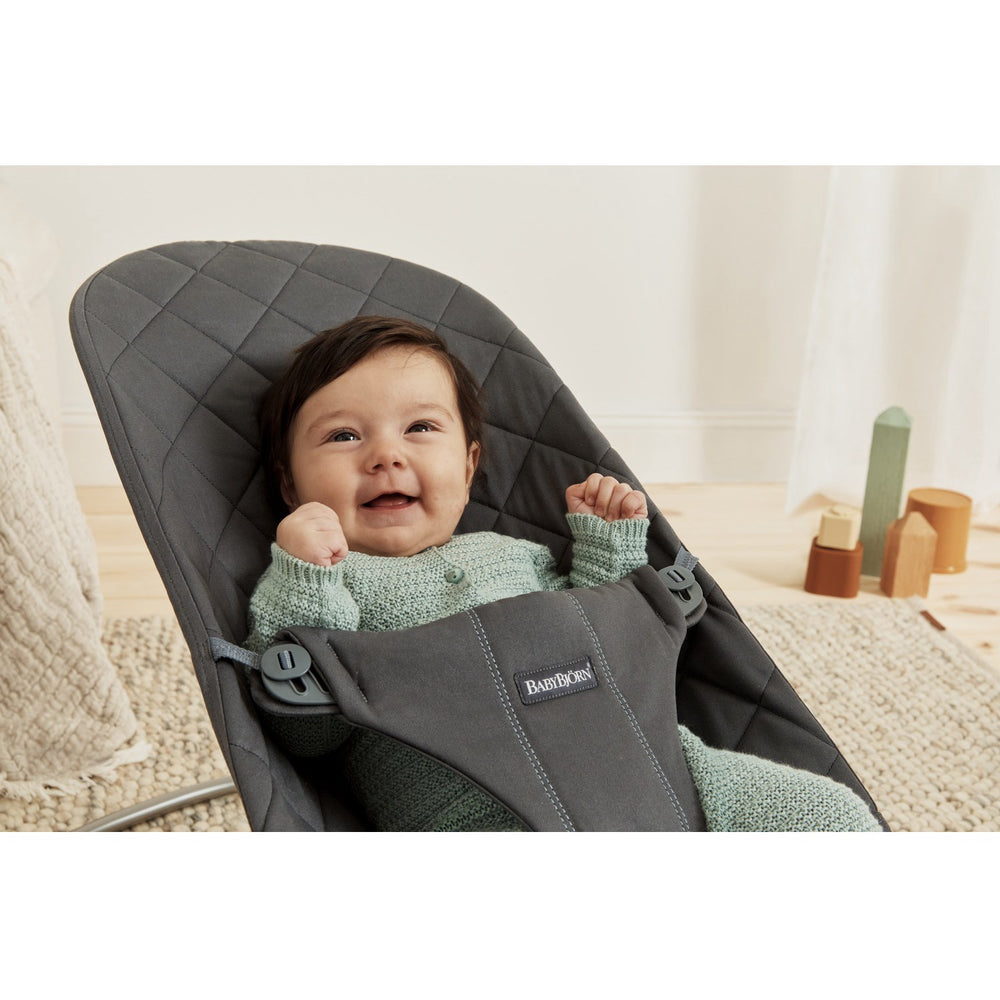 Køb BabyBjörn Anthracite Grey Skråstol Bliss Klassisk Quilt