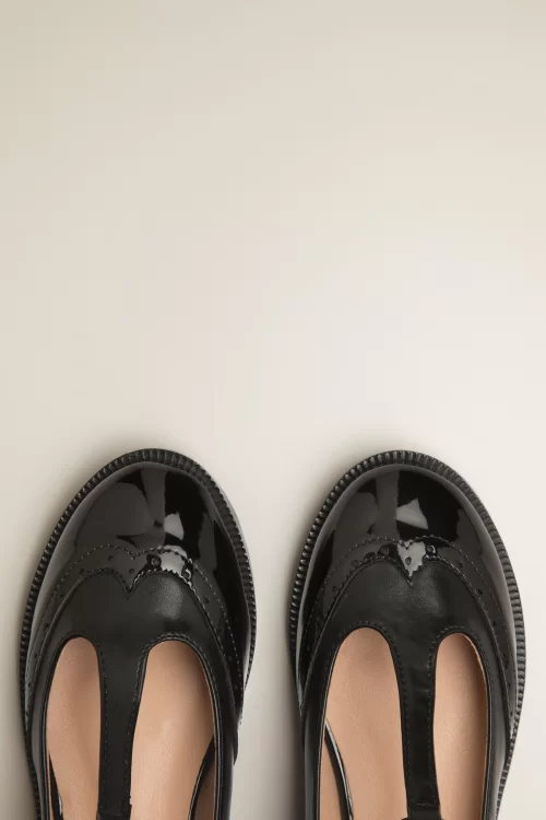 Banned Retro Dominique platte brogues in zwart