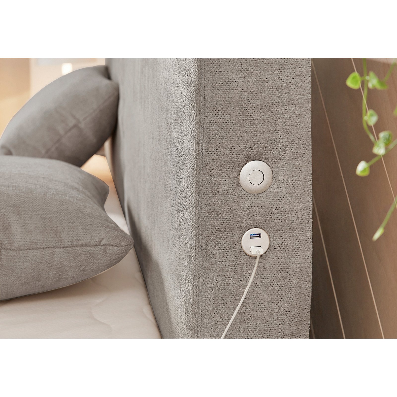 Boxspringbett Kira, Stoff Chenille, 180 x 200 cm, mit LED-Unterflurbeleuchtung mittelgrau