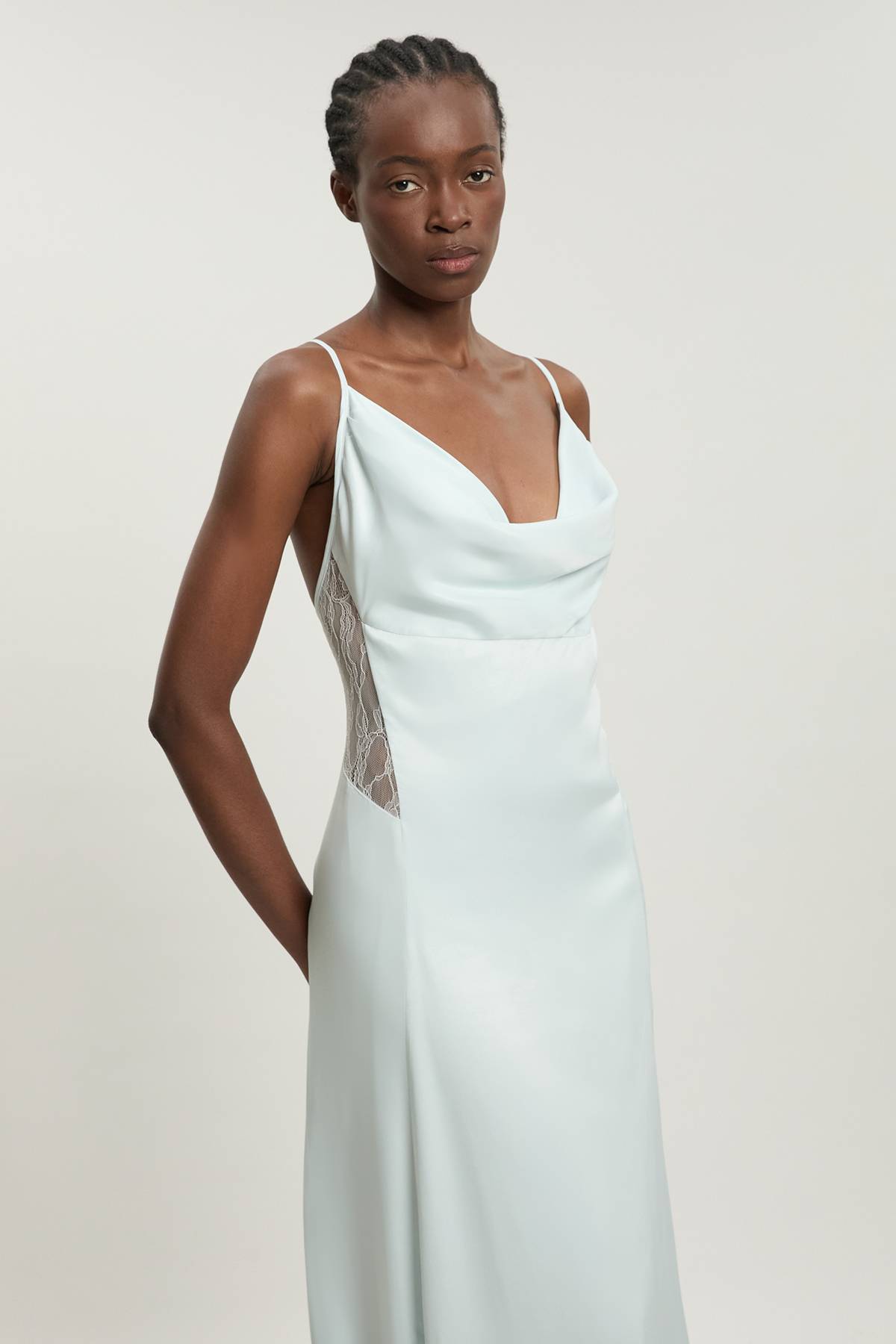 KarenMillen Robe Longue En Viscose Satinée Coupée En Biais Avec Insertions De Dentelle