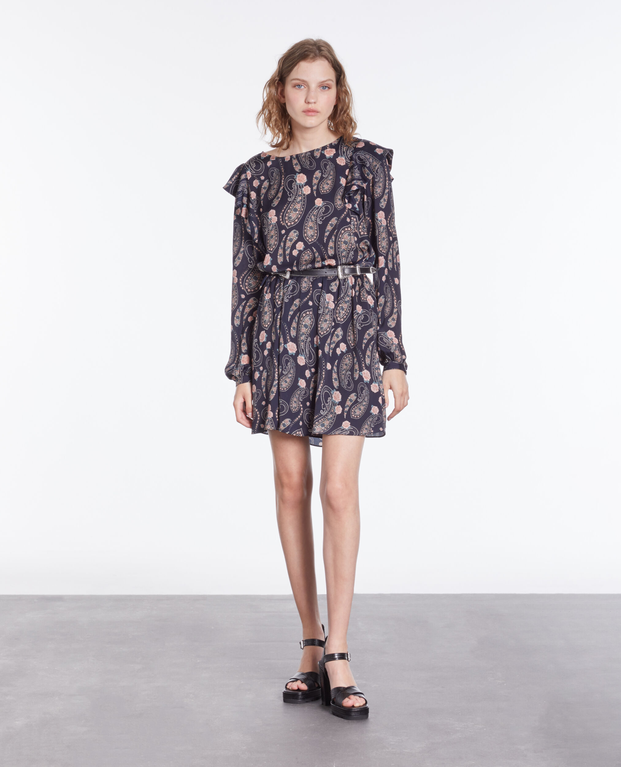 Robe courte imprimée avec volants
