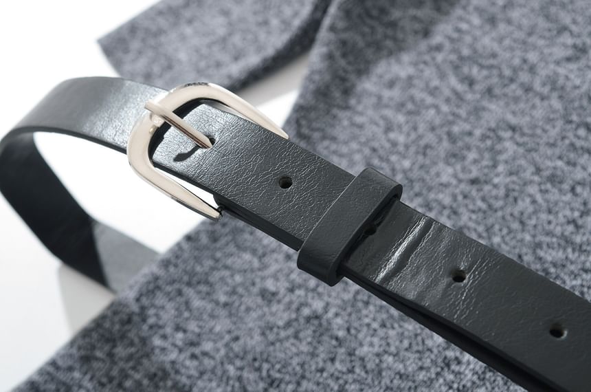 Asiris - Set: Korte mouwen, hooggesloten melange mini-gebreide jurk + imitatieleren riem