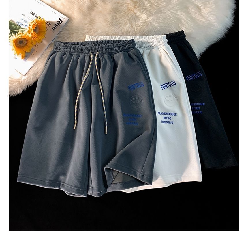 Everose - Sweatshorts met trekkoord en letters