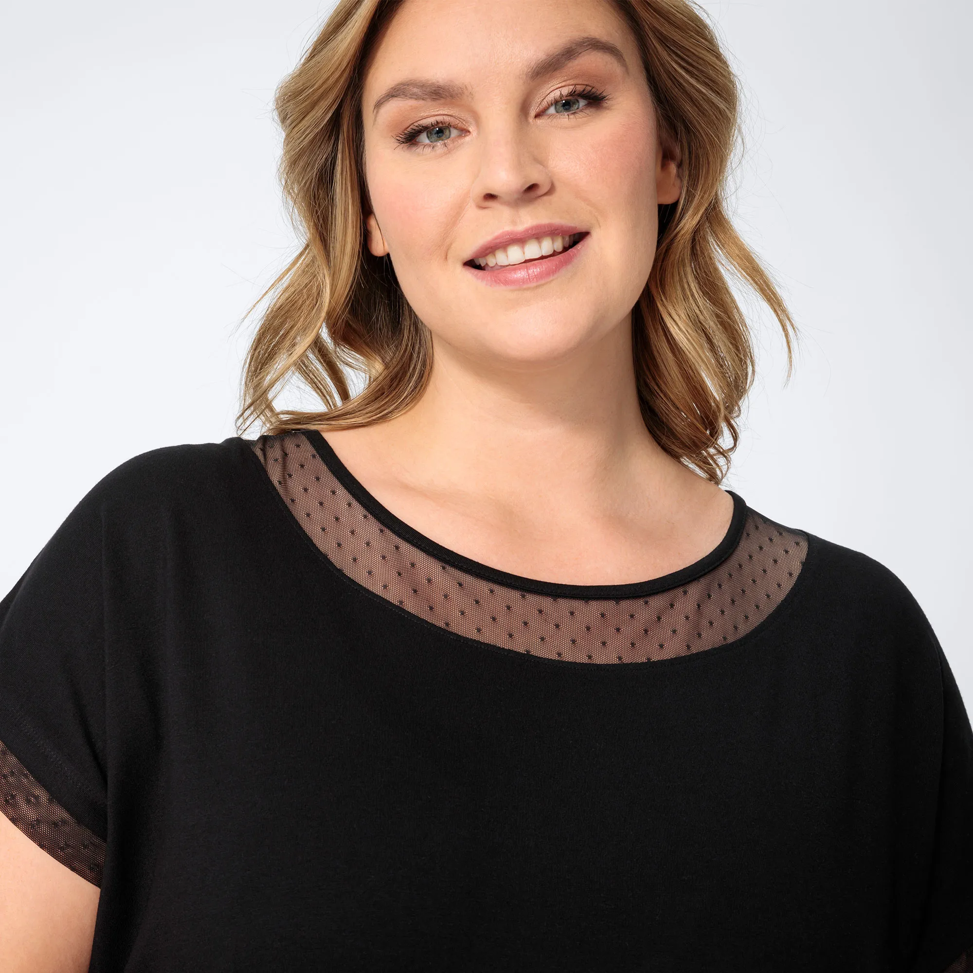 Damen-T-Shirt mit Mesh-Verzierungen, große Größen