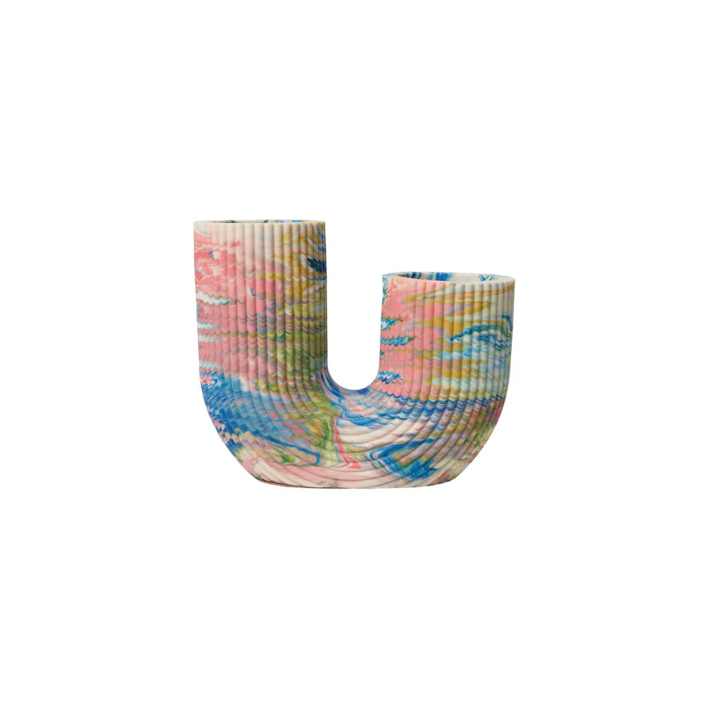 Sarah Jahangir Studio  U-Shaped vase - 17,5x14,5 cm.