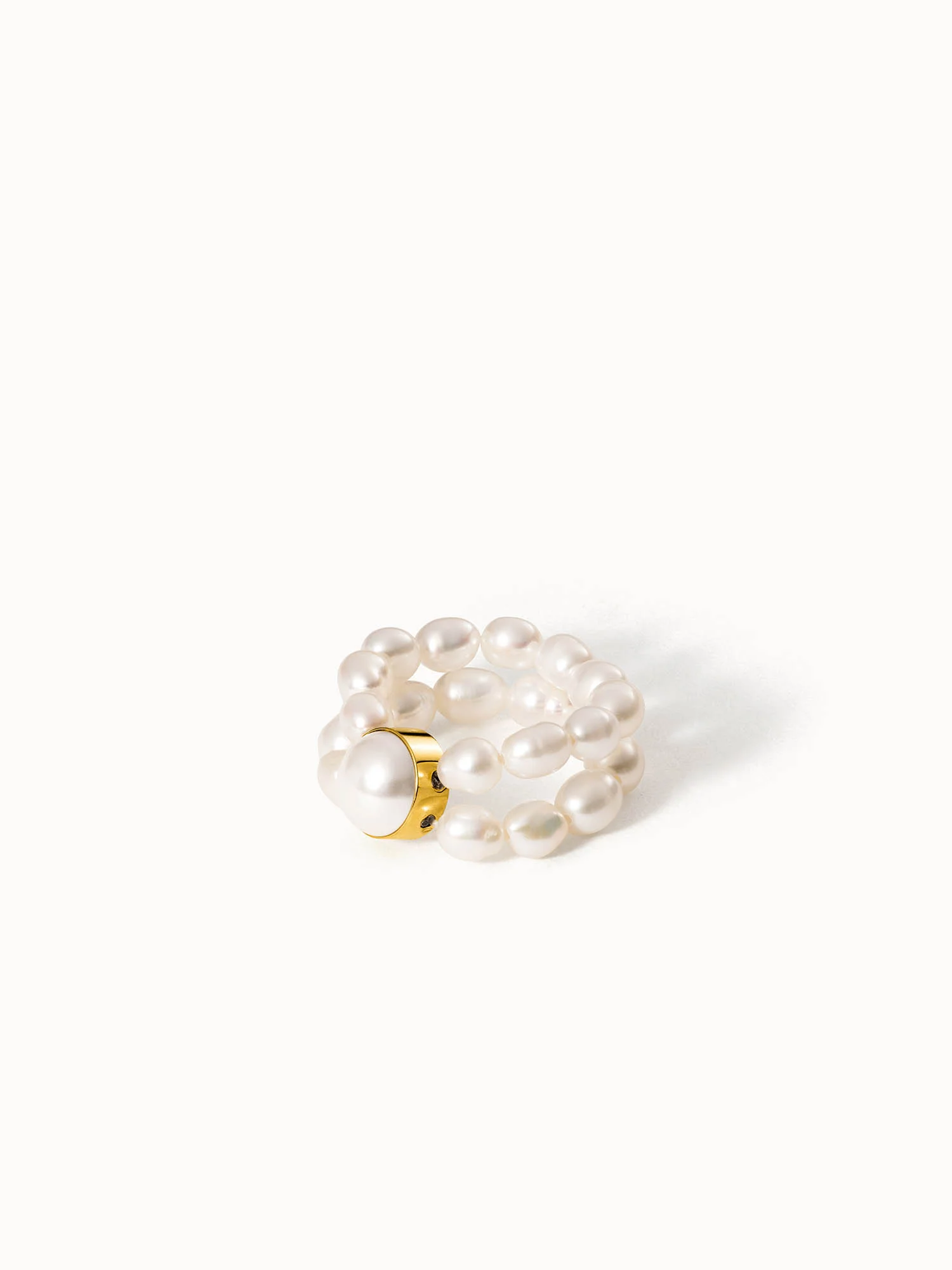 Graceful Pearl Ring