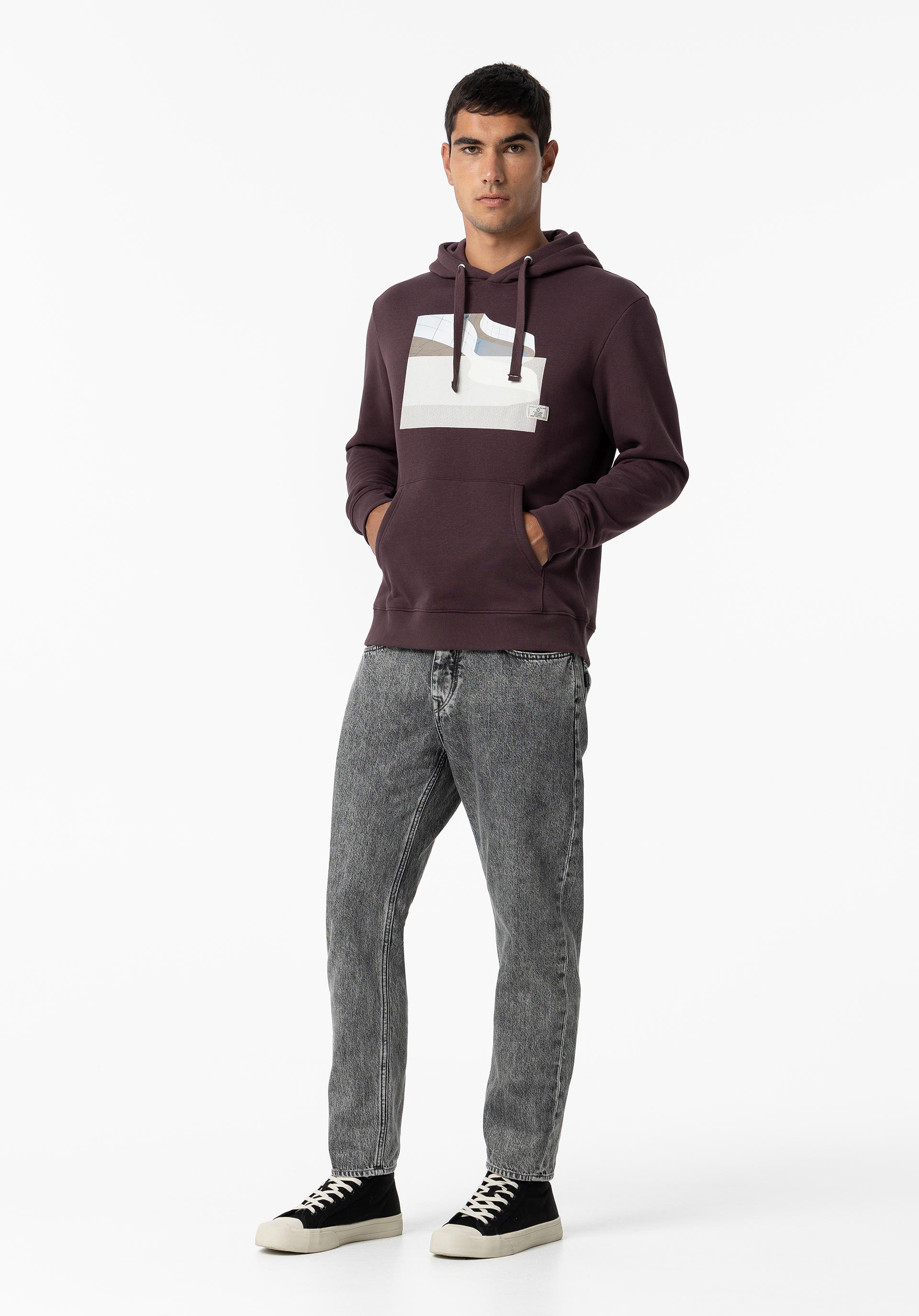 Hoodie com Estampado Frontal