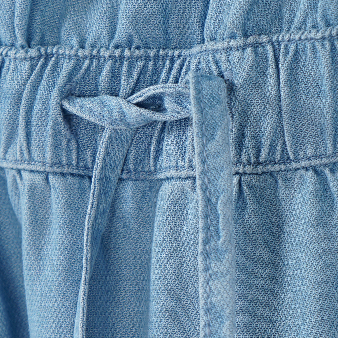 Yigga Mädchen Kleid aus leichtem Denim hellblau