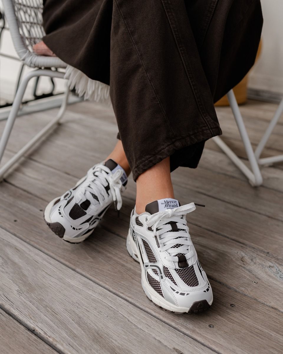 Mercer Amsterdam The Re-Run Donkerbruin/Wit Damessneakers