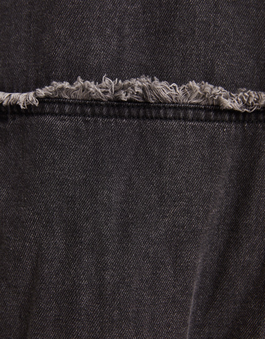 Moletom jeans com capuz e efeito desbotado e modelagem quadrada