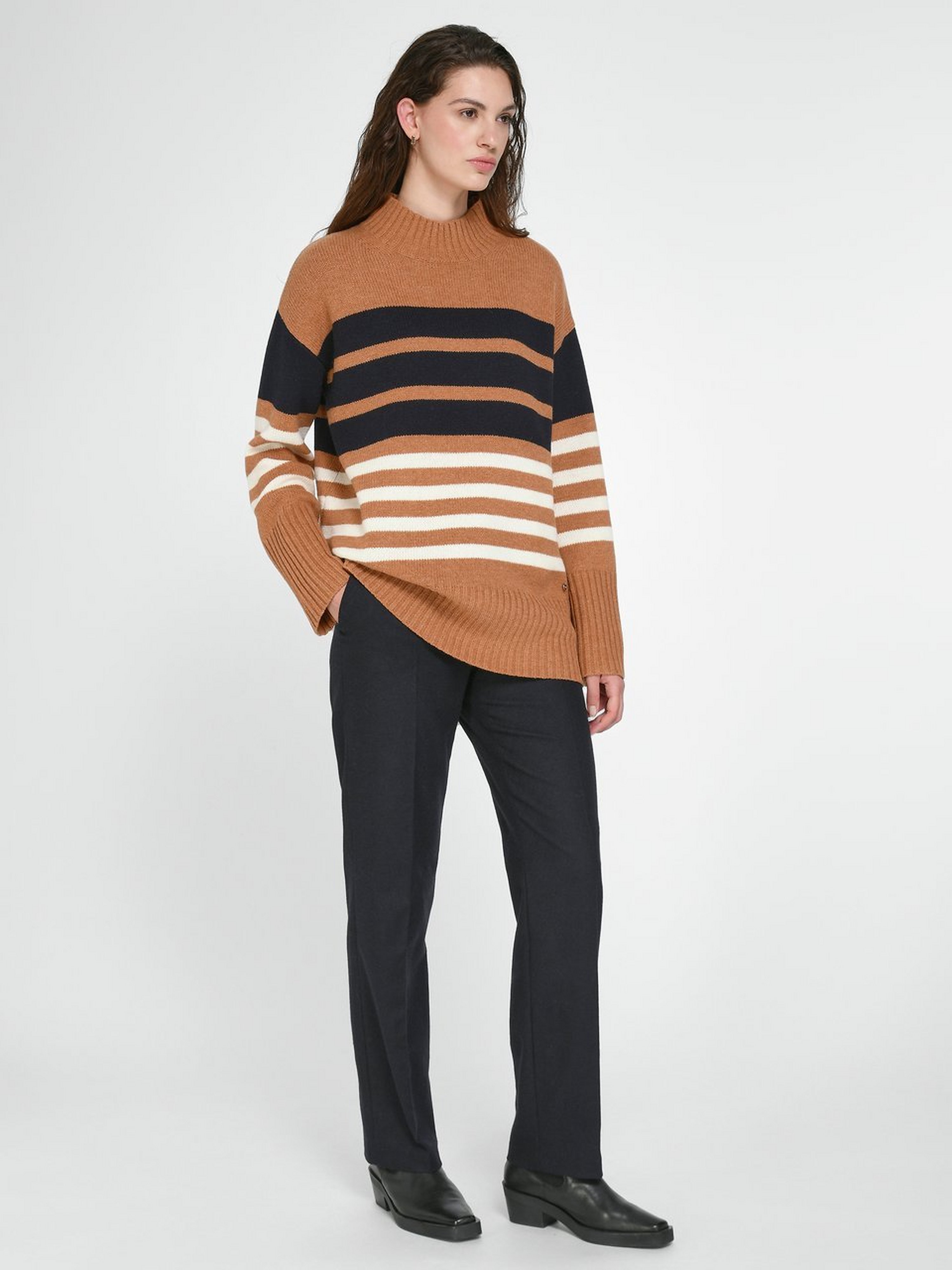 Pullover mit Stehbund