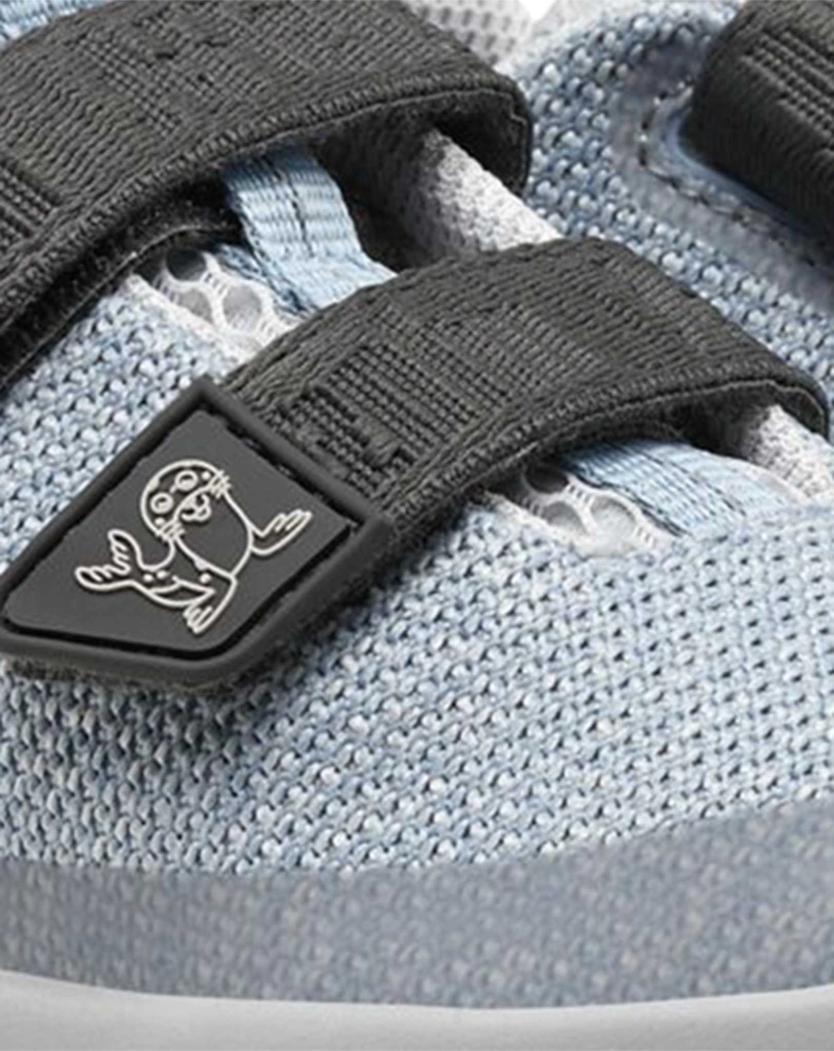 Strick-Halbschuhe HAPPY ROBBE in hellblau