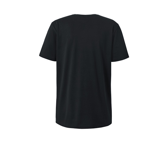 2 T-Shirts