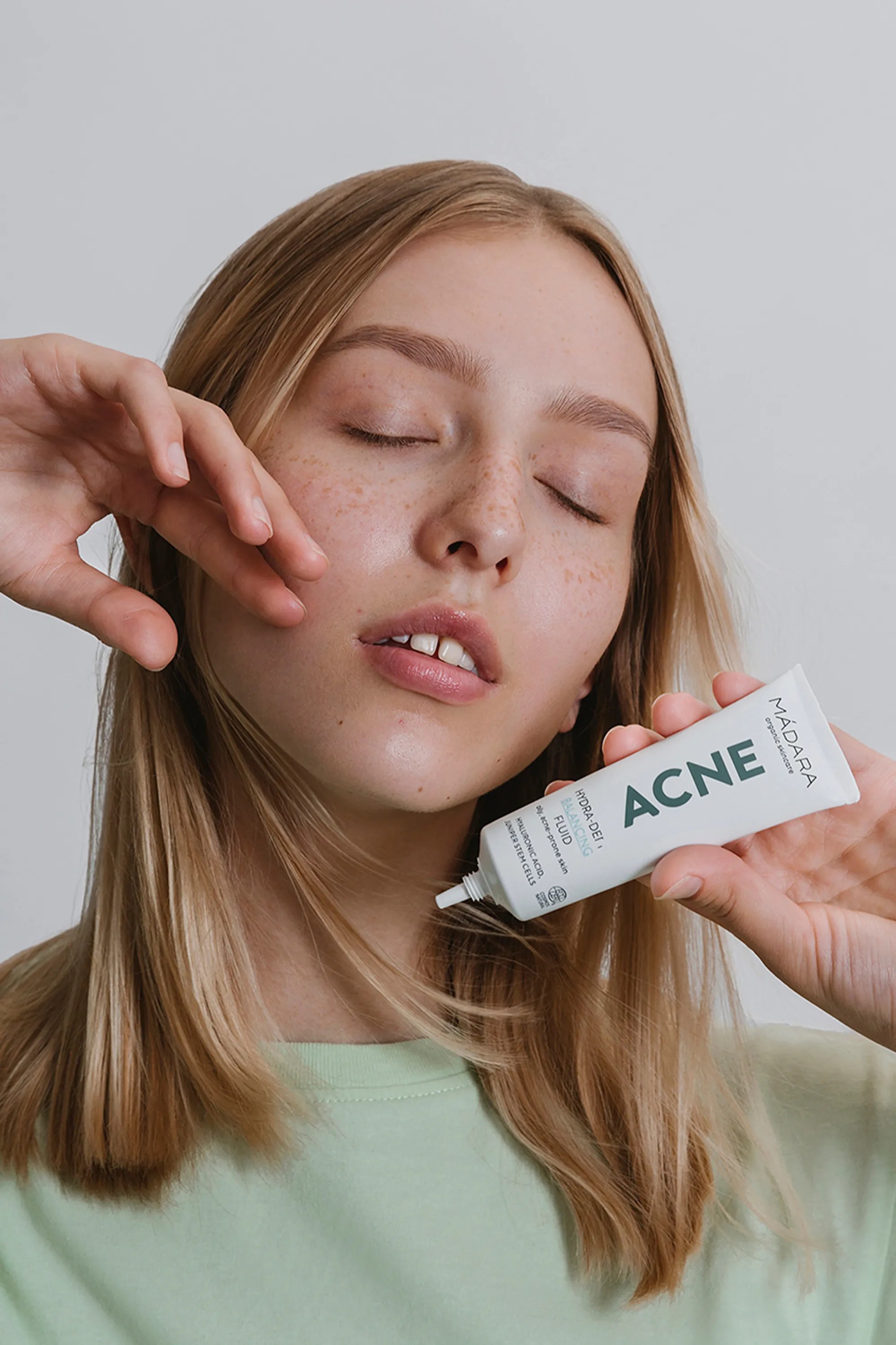 Mádara Cosmetics ACNE Hydra-Derm Fluide Équilibrant-40 ml