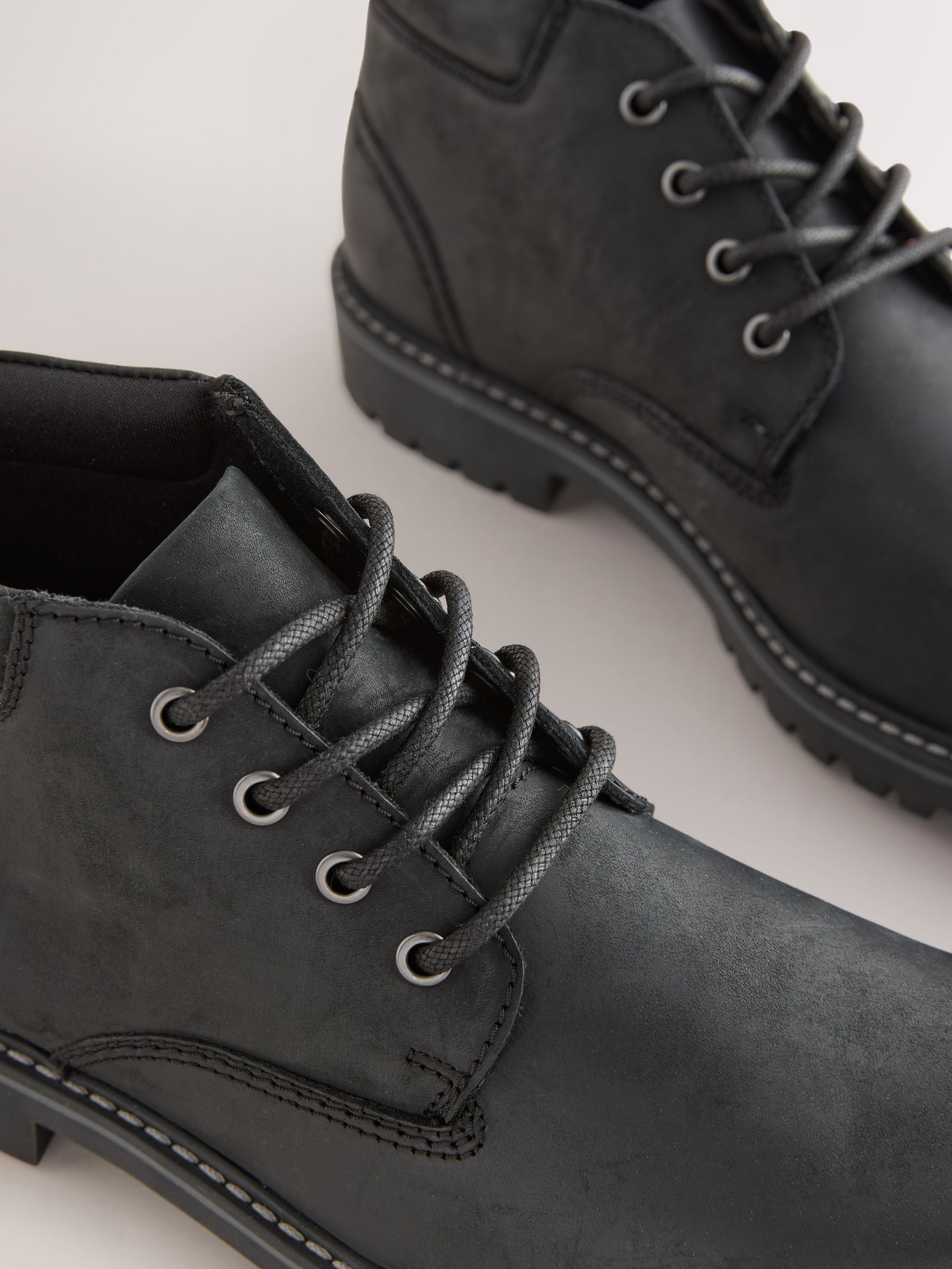 Zwart - Rugged Leather Ankle Boots