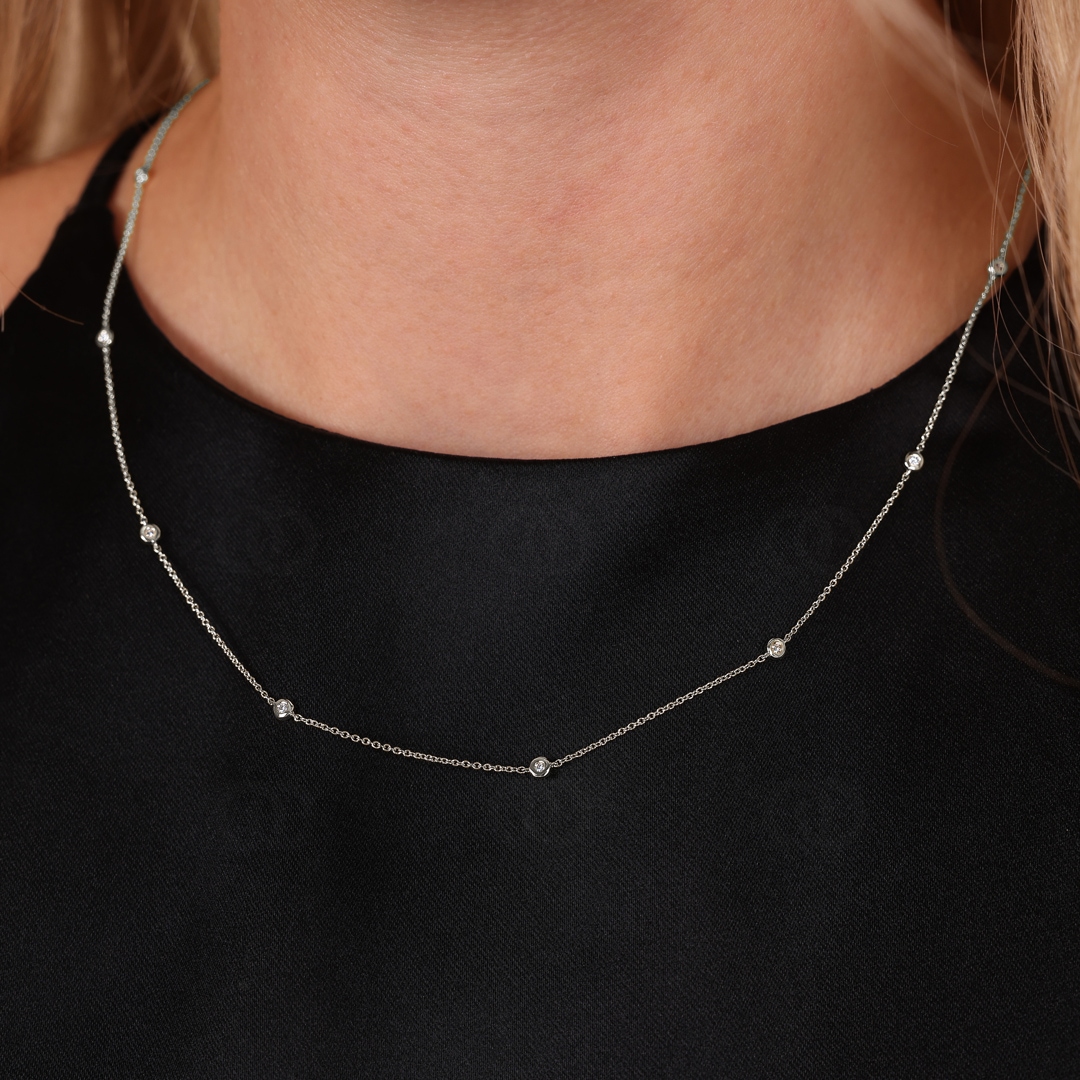 Collier 750/18 K Weissgold mit Diamanten 0.08 ct H/Si