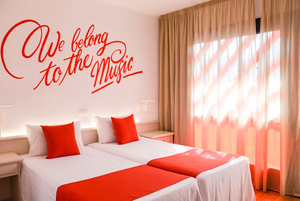 Lloret Vibe by Fergus Logies en ontbijt - Hotel
