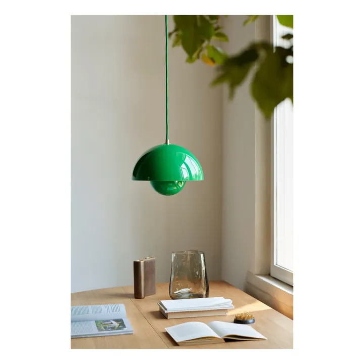 & Tradition Suspension Flowerpot VP1, Verner Panton, 1968 | Vert