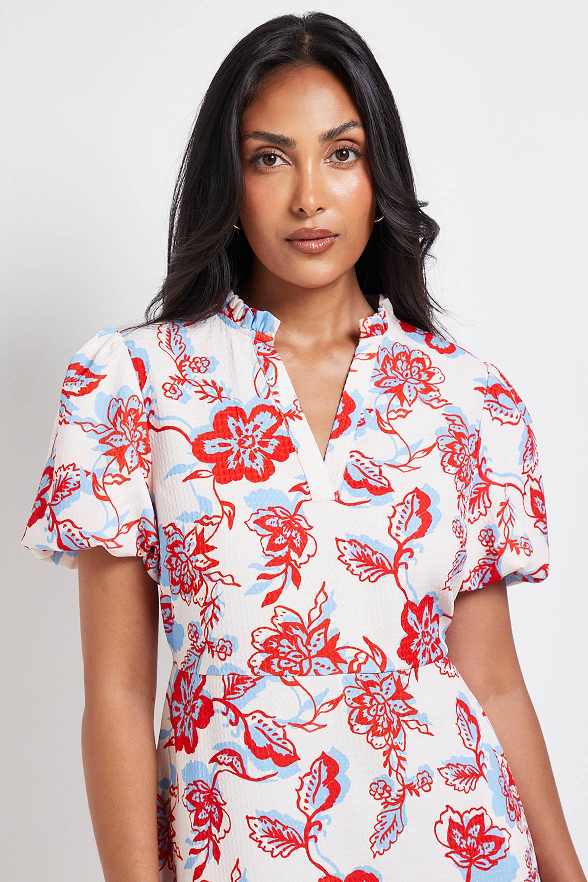 Wallis Robe Midi Froncée à Motif Floral en Gaufre Petite Taille