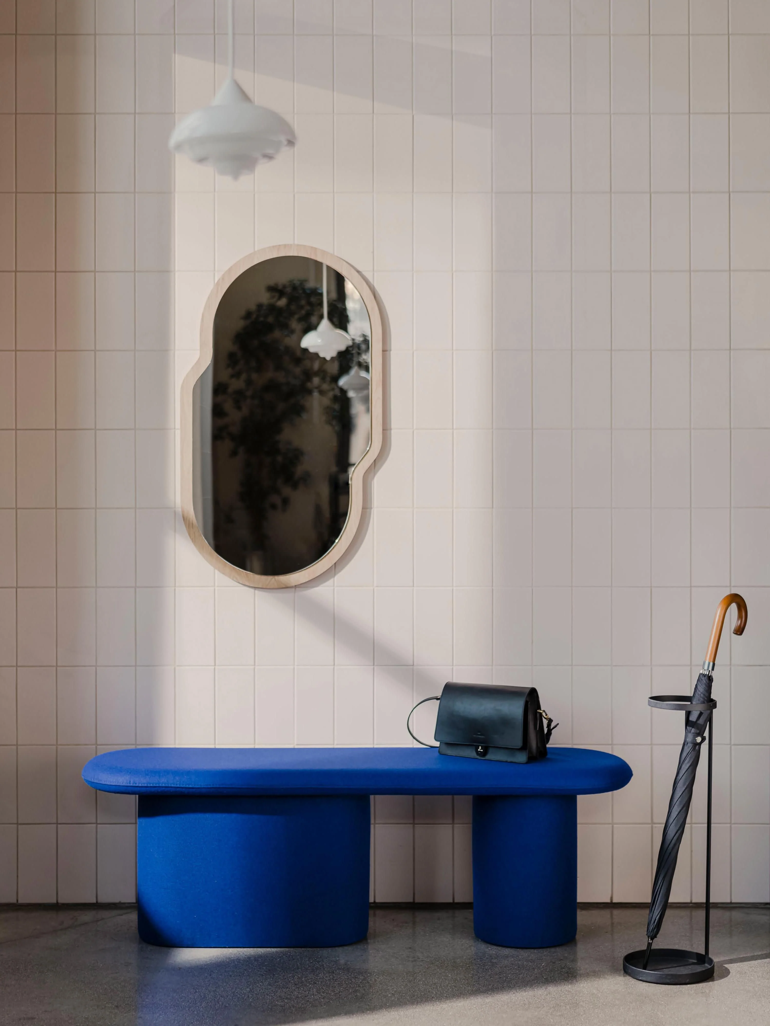 Handgemaakte gestoffeerde bank Rull