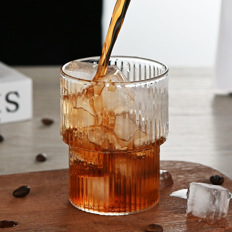 (200ml) Ripple Glas Geriffeltes Trinkglas Getränke Cup Vintage Becher für Iced Coffee / Cocktails / Softgetränke - Transparent