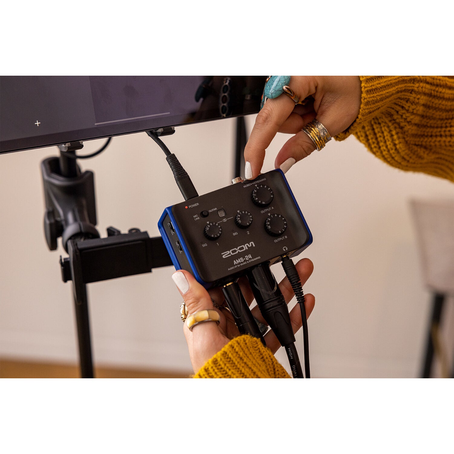 Zoom AMS-24 USB-C audio interface