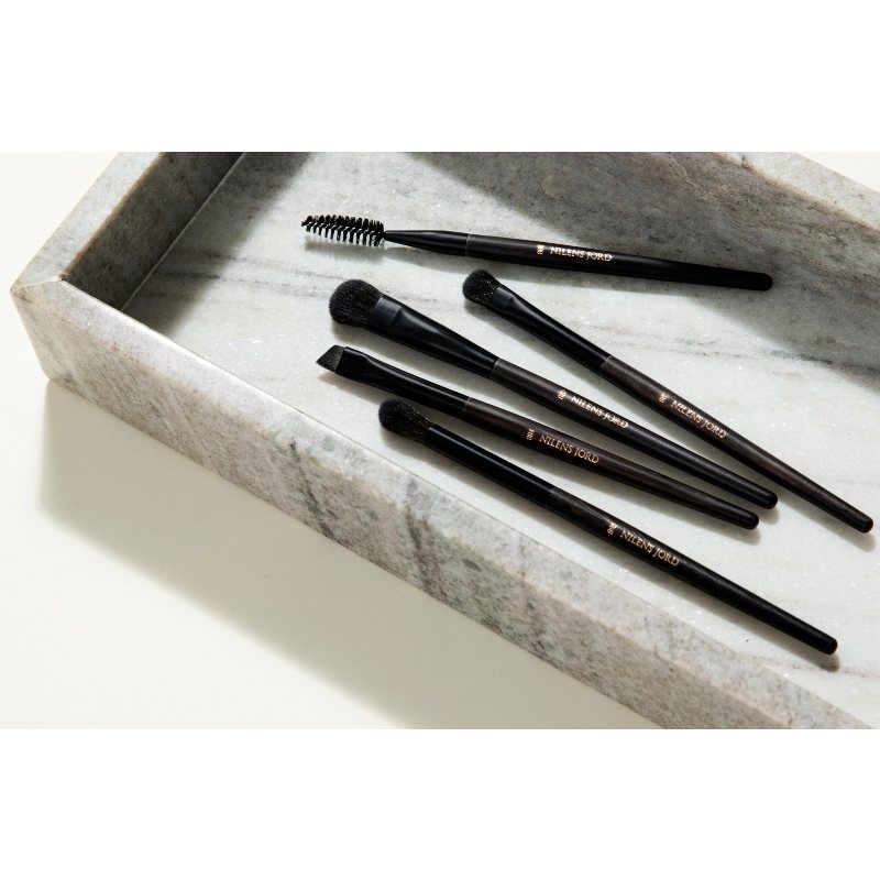 Nilens Jord Pure Collection Medium Eye Shadow Brush No. 881