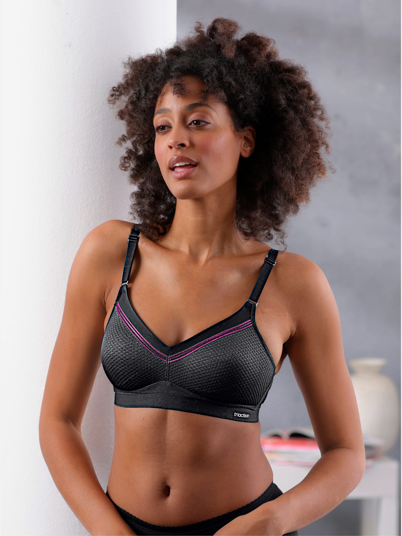 Soutien-gorge de sport sans armatures bon. b, c, d, e, f