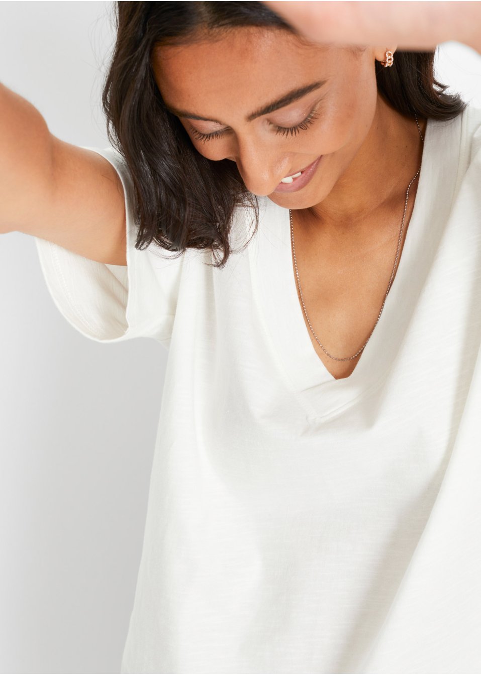 T-shirt avec décolleté en V plongeant